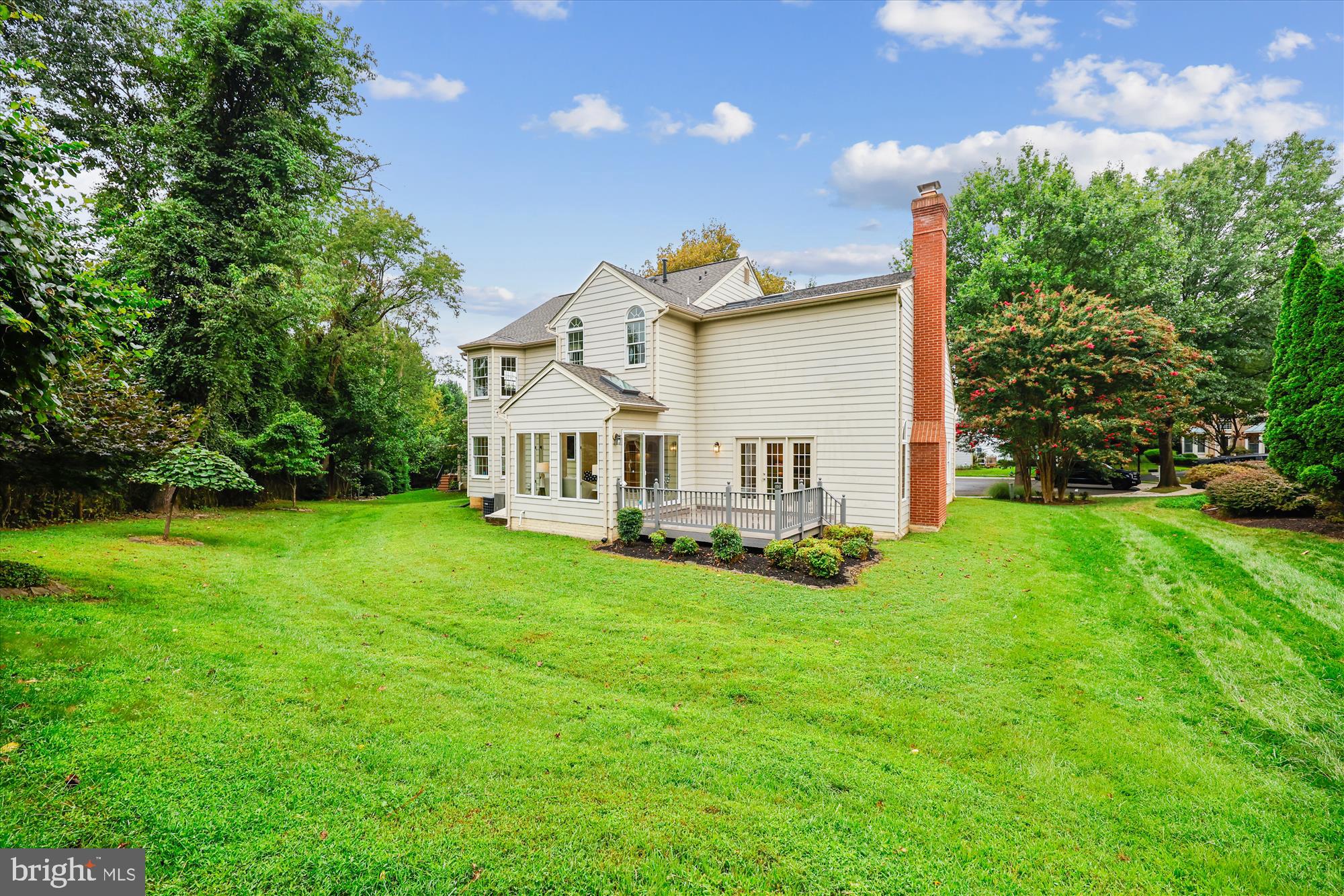 ROSE HILL FALLS - Residential