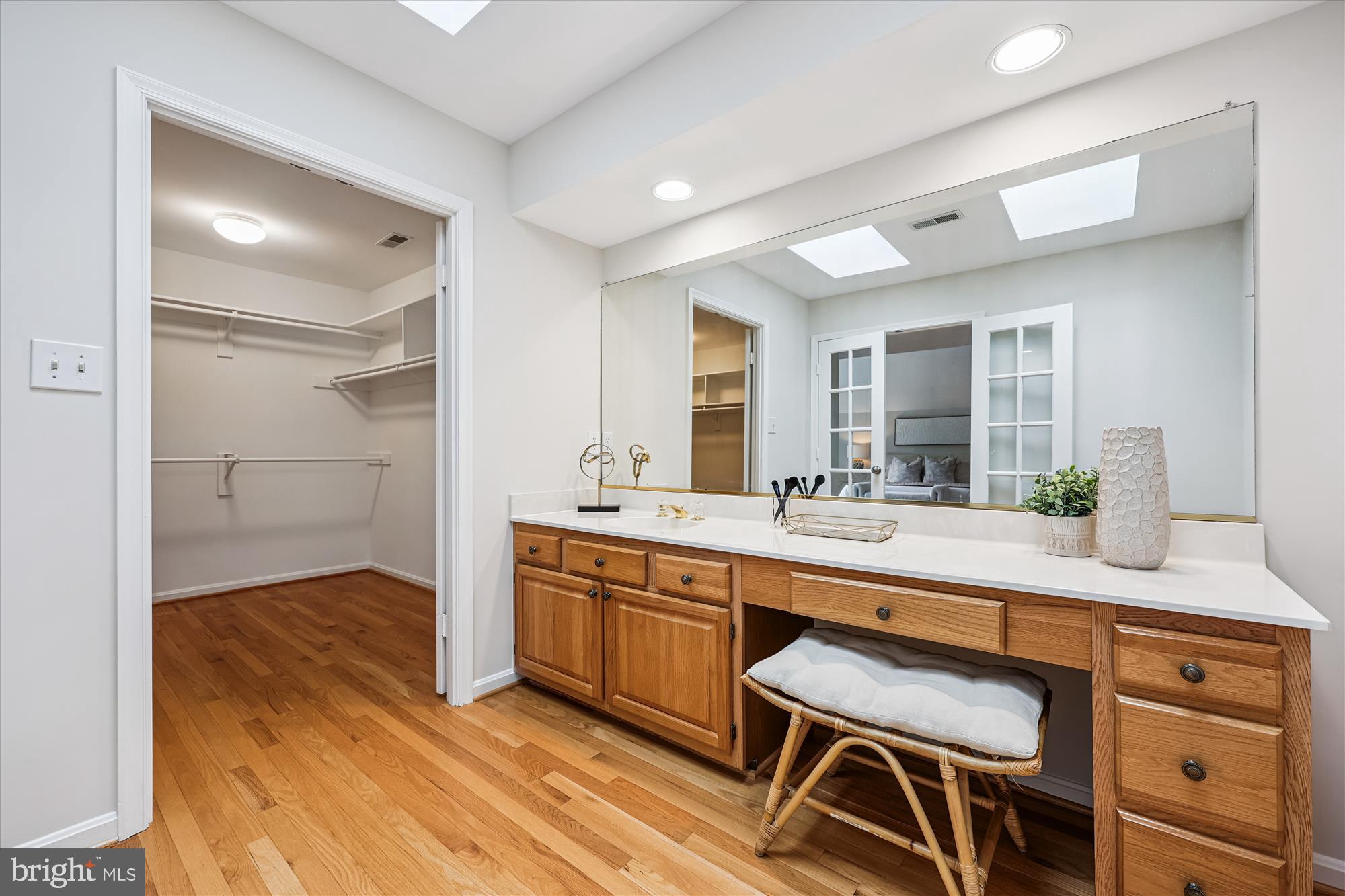 ROSE HILL FALLS - Residential