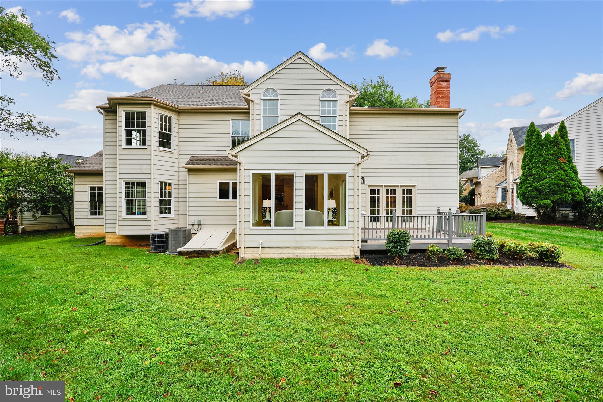 ROSE HILL FALLS - Residential