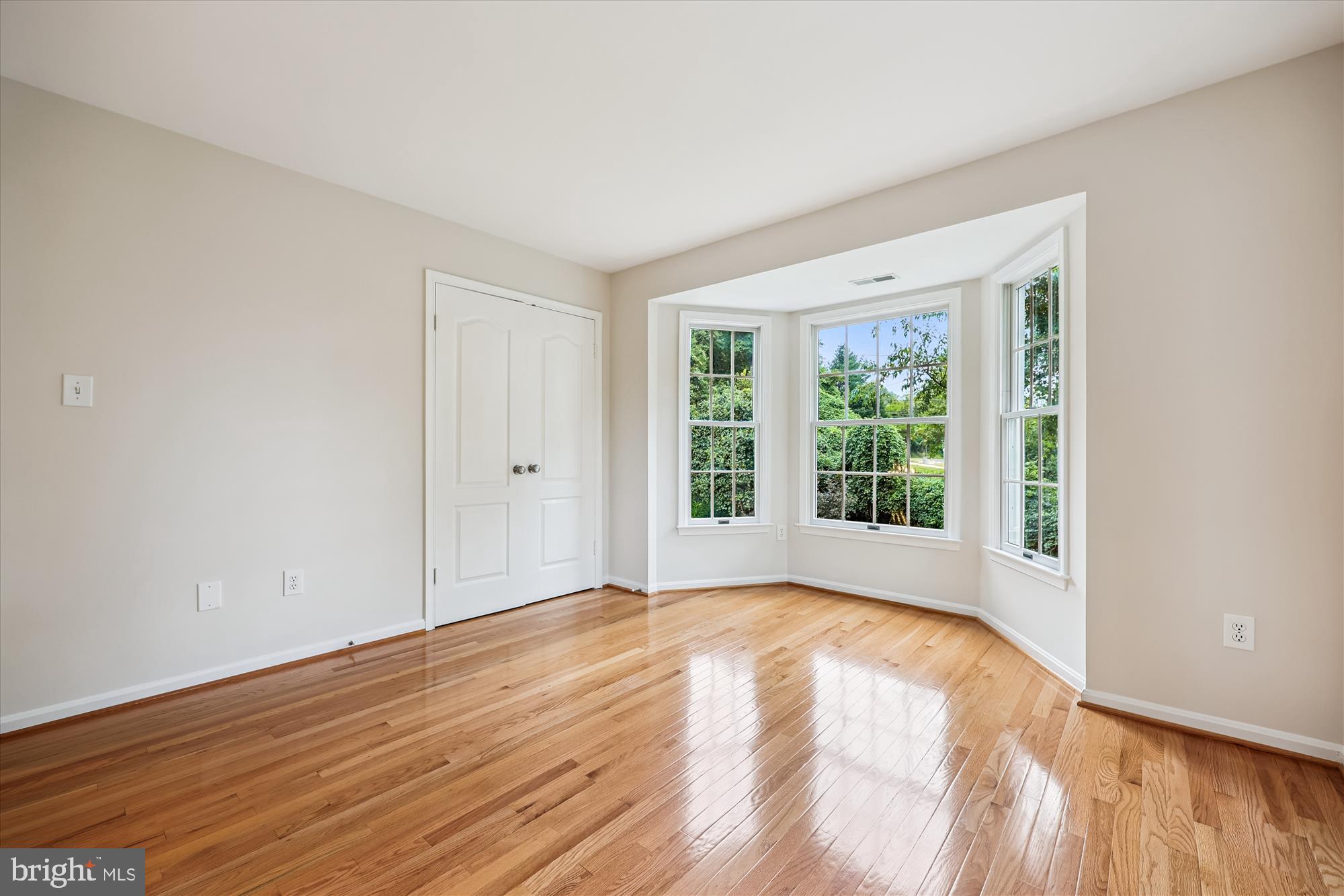 ROSE HILL FALLS - Residential