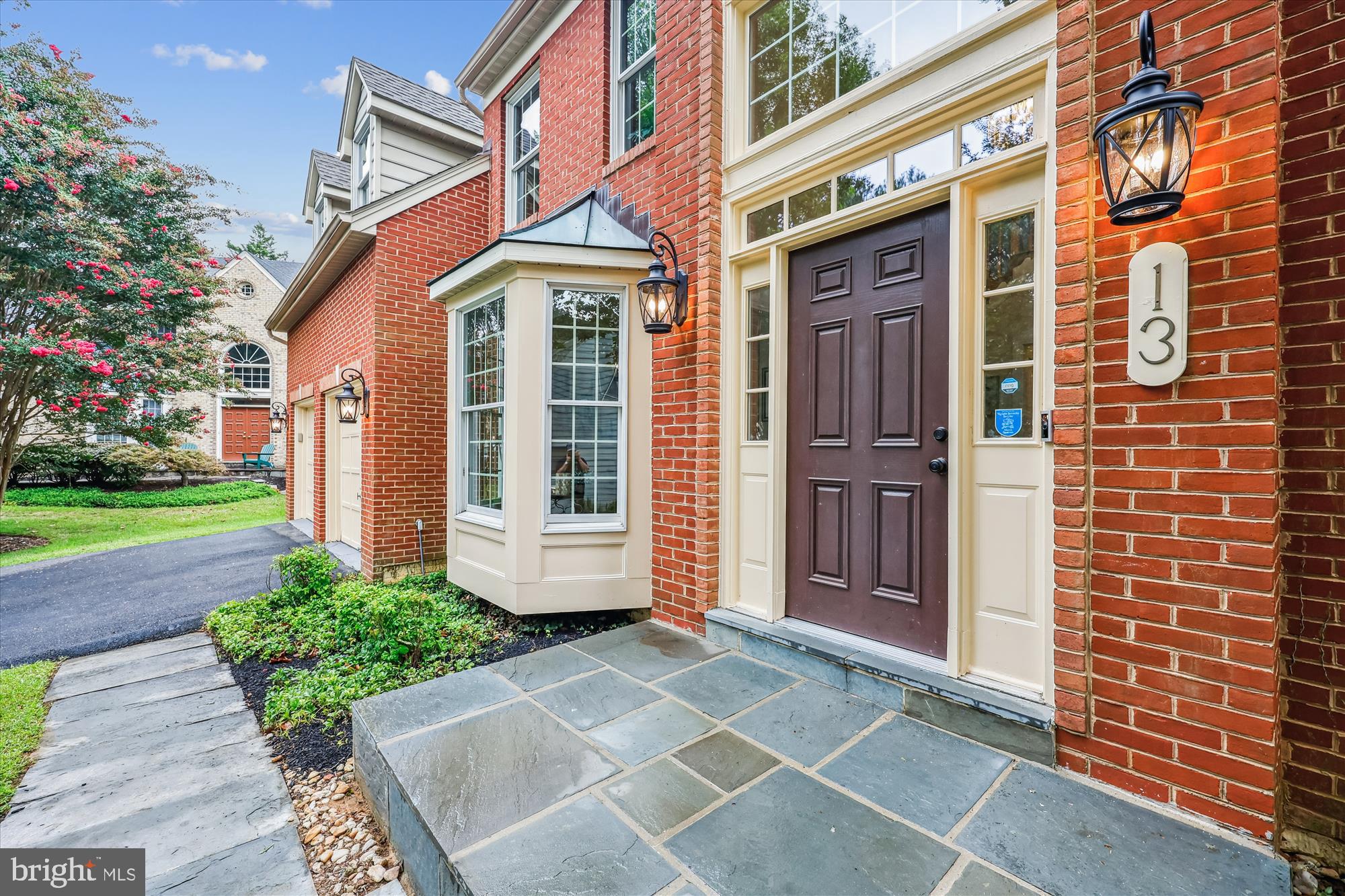 13 CLIMBING ROSE COURT
