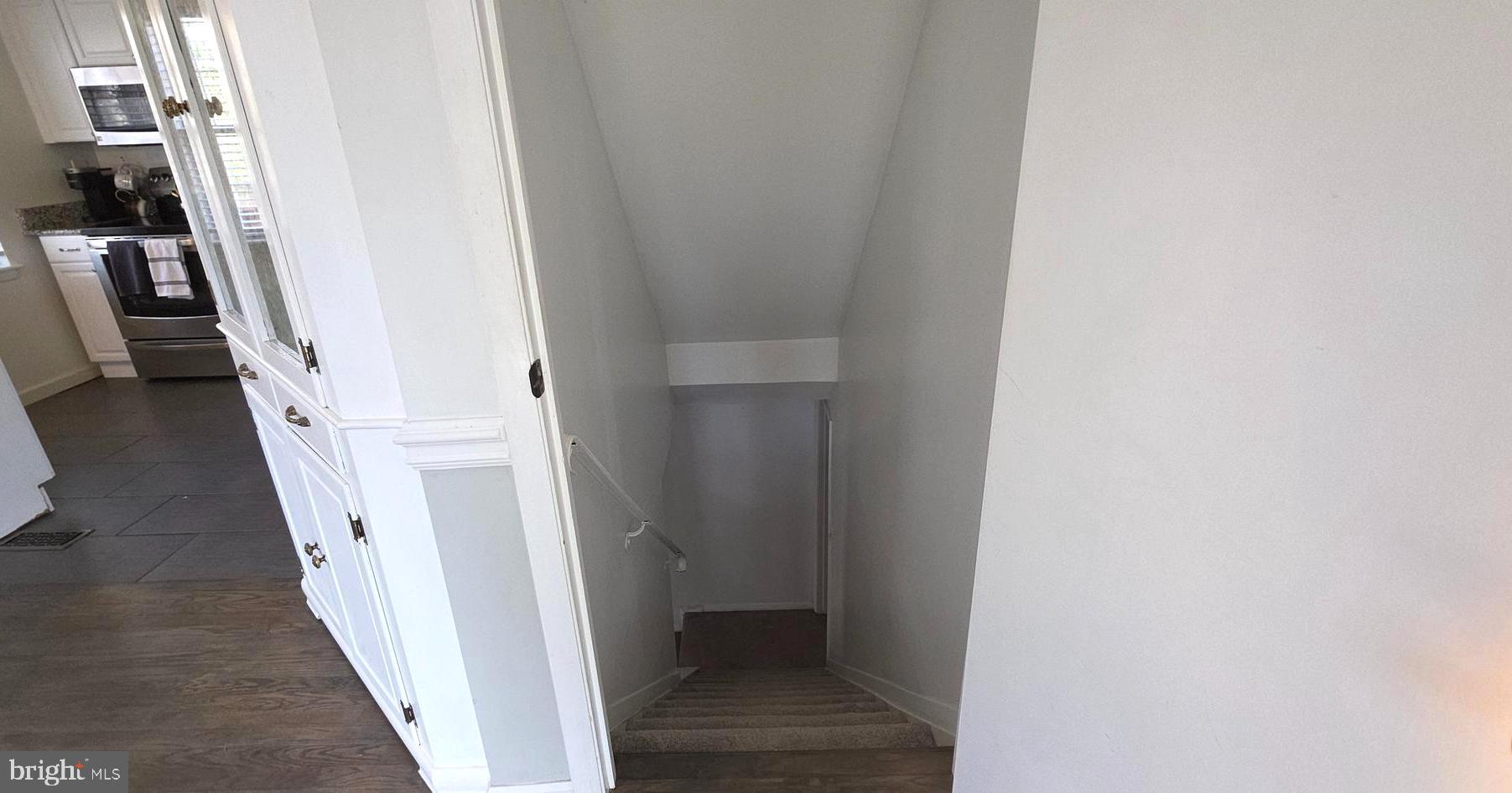 ELIZABETHS LANDING - Residential