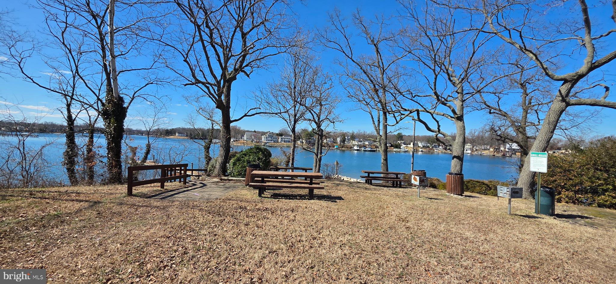 ELIZABETHS LANDING - Residential