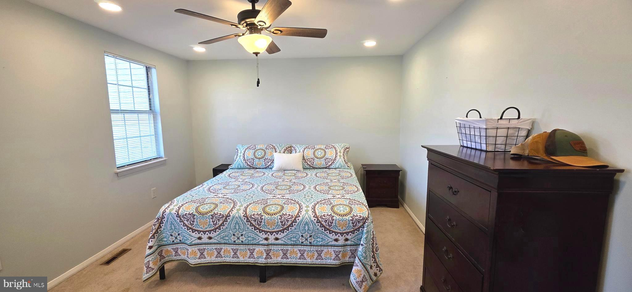 ELIZABETHS LANDING - Residential