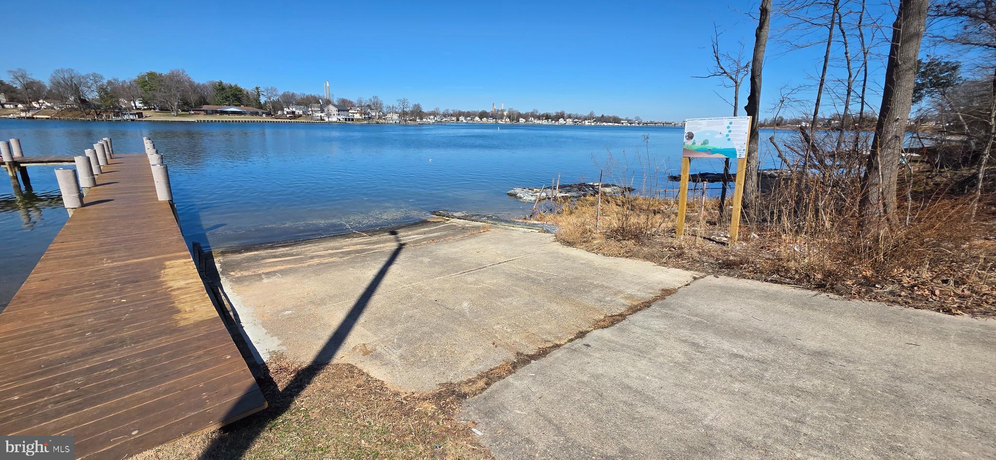 ELIZABETHS LANDING - Residential