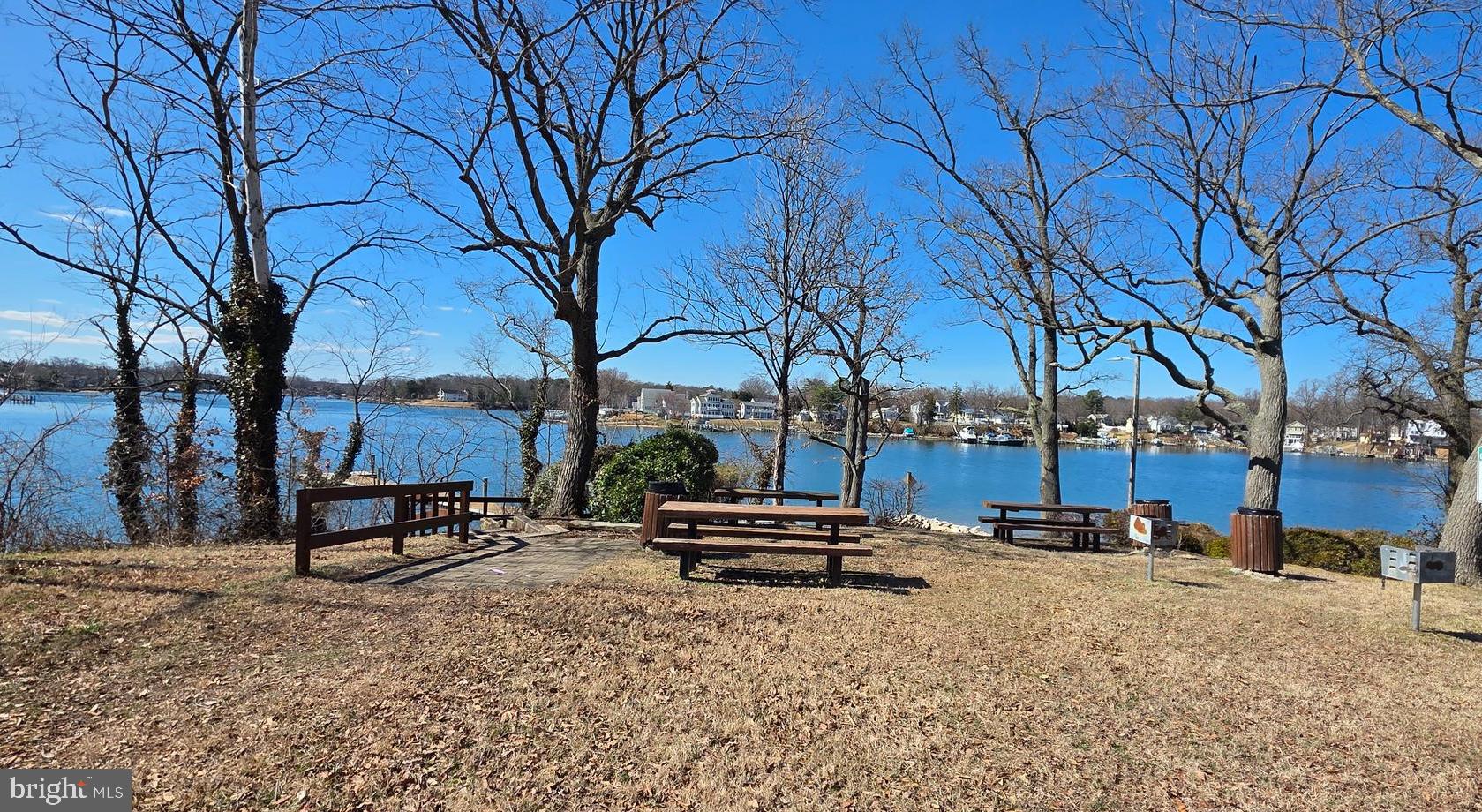 ELIZABETHS LANDING - Residential