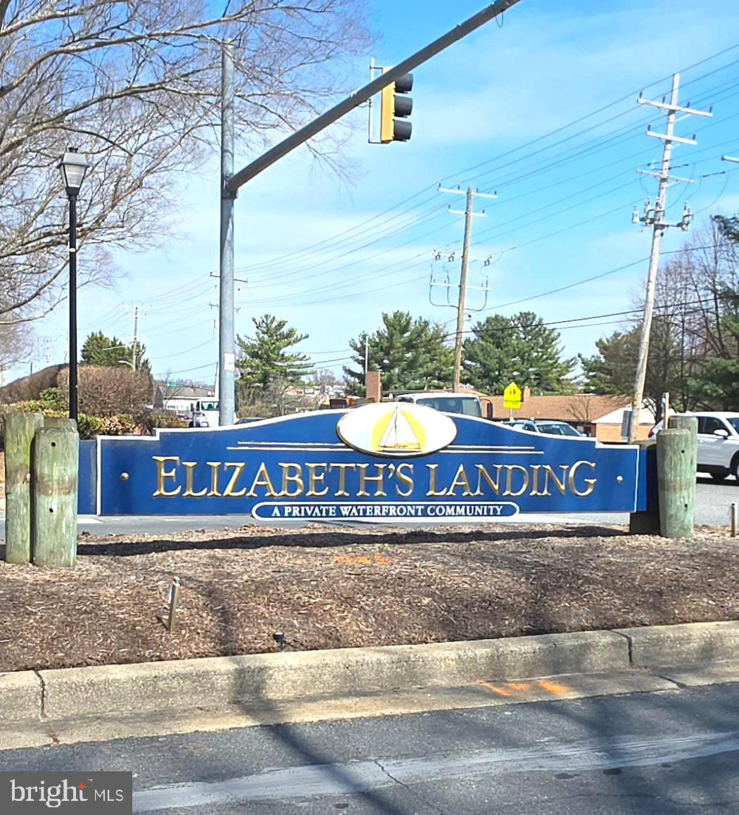 ELIZABETHS LANDING - Residential