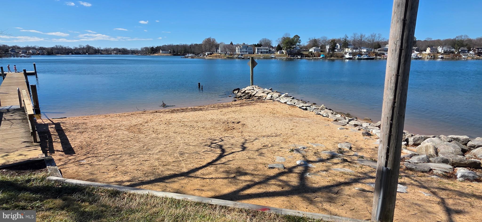 ELIZABETHS LANDING - Residential