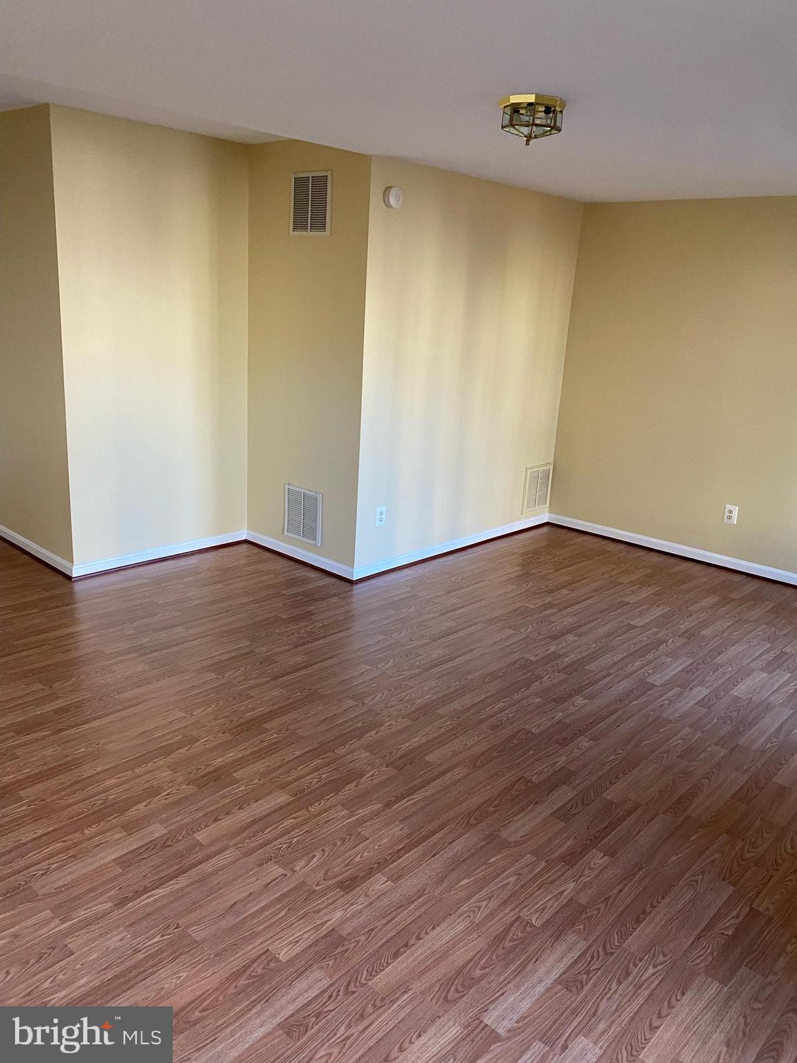 COURTS AT STAFFORD - Residential Lease