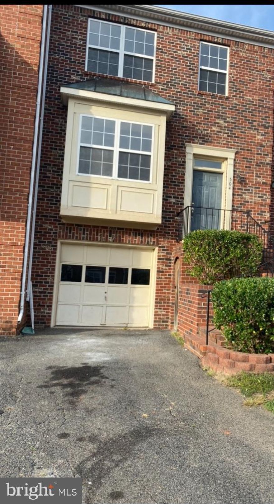 Charming Brick Garage TH in excellent condition. Ceramic foyer, Eat in KIT. Dining room opens to spacious LR.MBR w/Vaulted ceilings, oversized shower, soaking tub & double vanities. Finished walk-out basement with laminate floors. Lg deck and fenced yard. Freshly painted, neutral. Great location: Commuter lot, stores & restaurant.