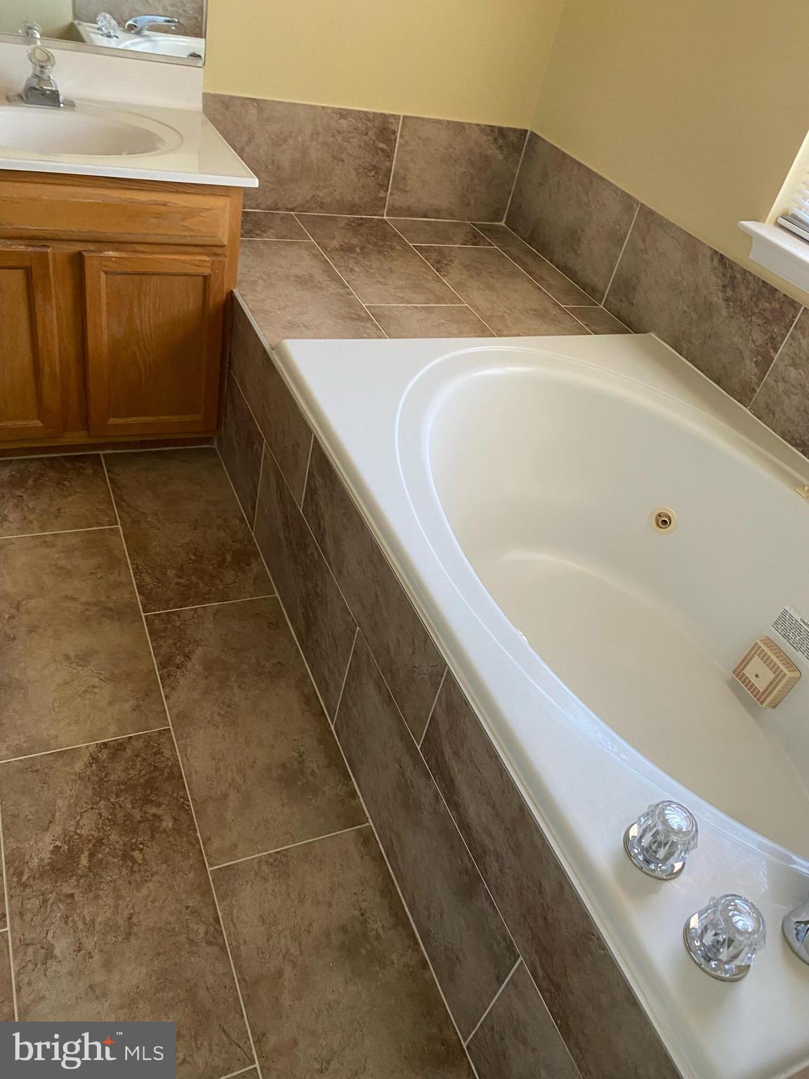 COURTS AT STAFFORD - Residential Lease