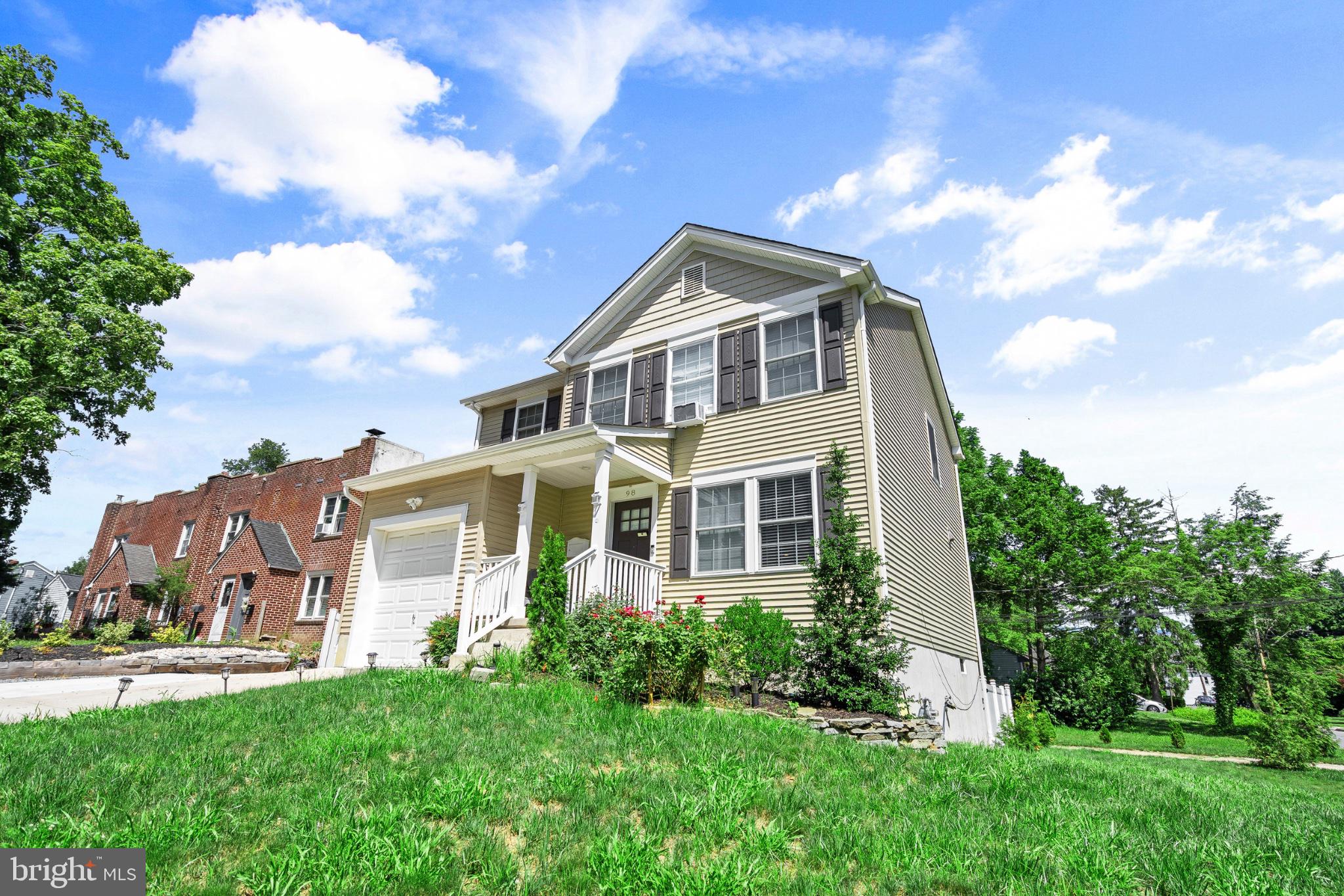 98 BUDD AVENUE