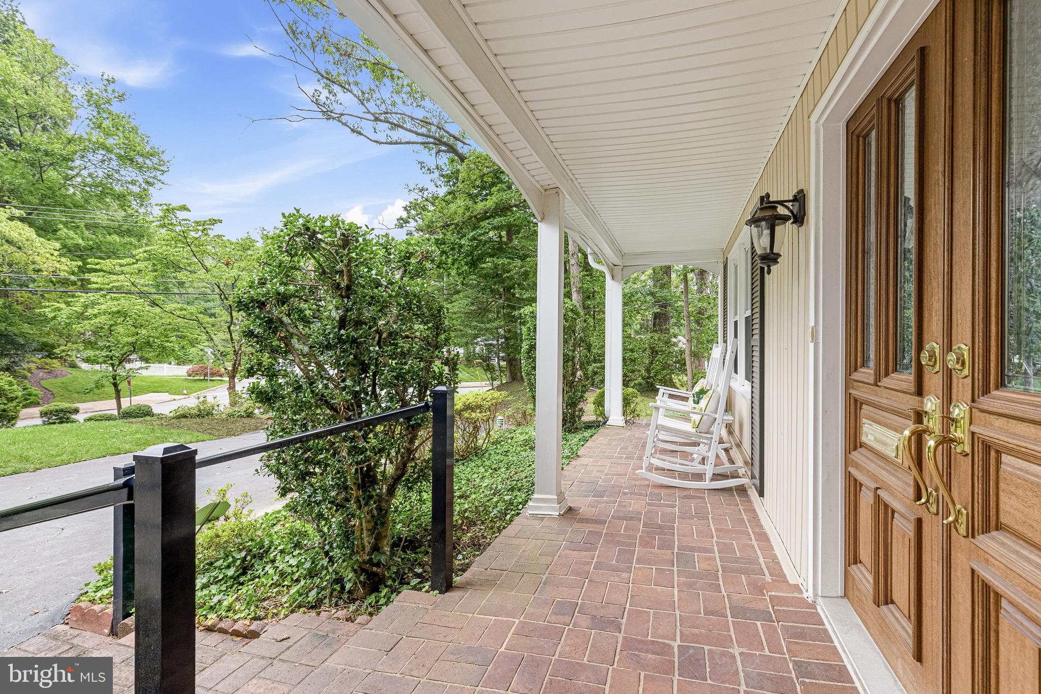 3824 KING ARTHUR ROAD