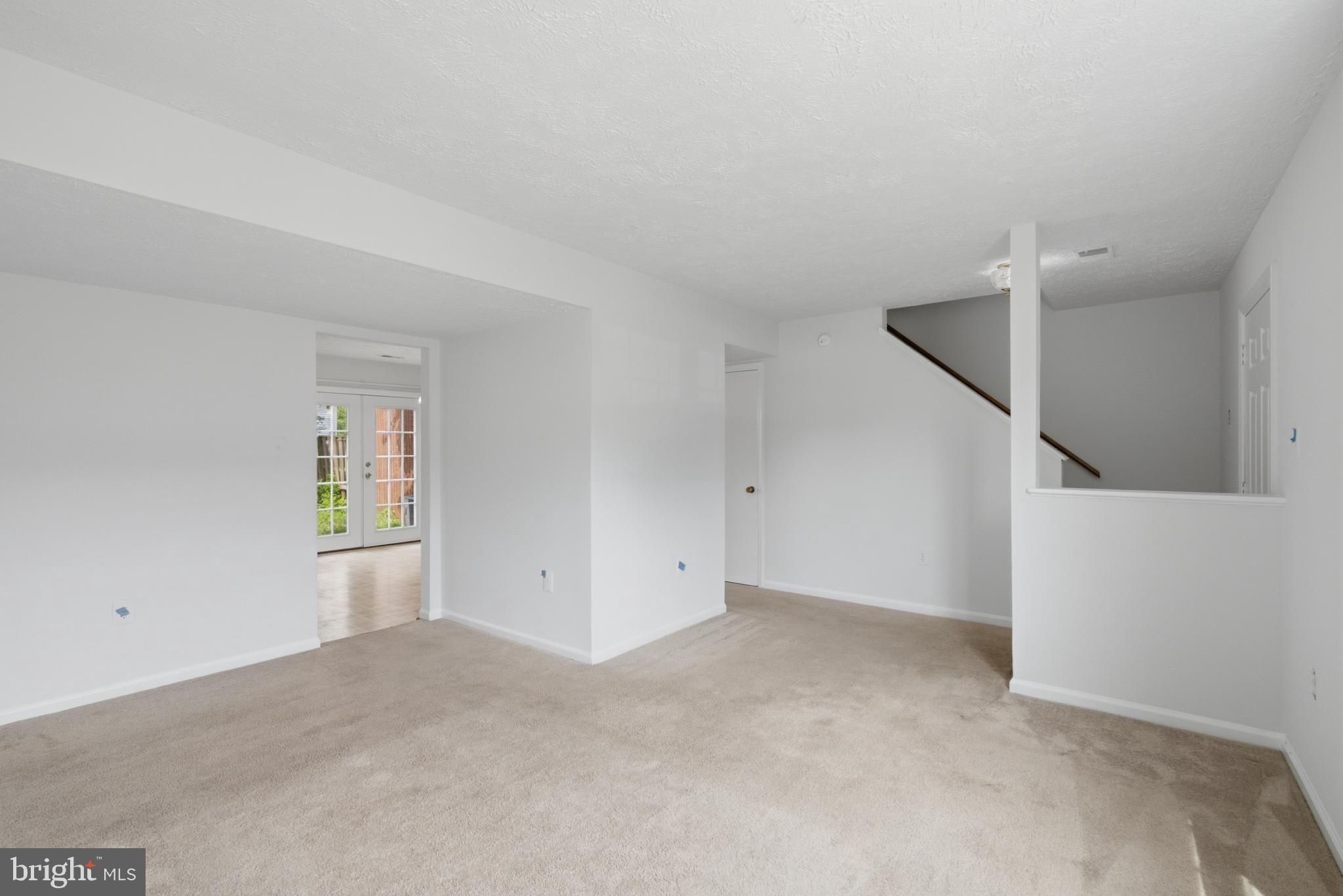 8635 REINECKE COURT