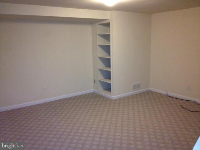FAIRLINGTON TOWNE - Residential Lease