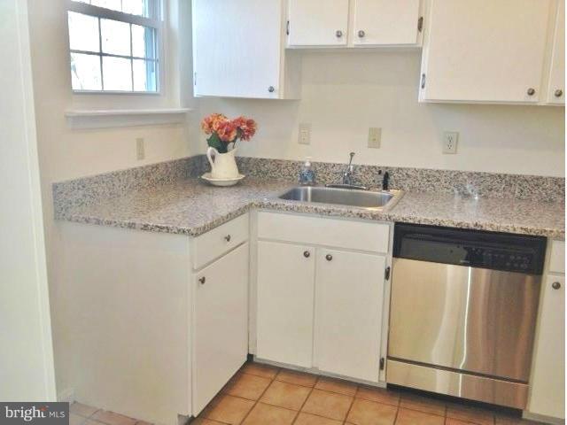 FAIRLINGTON TOWNE - Residential Lease