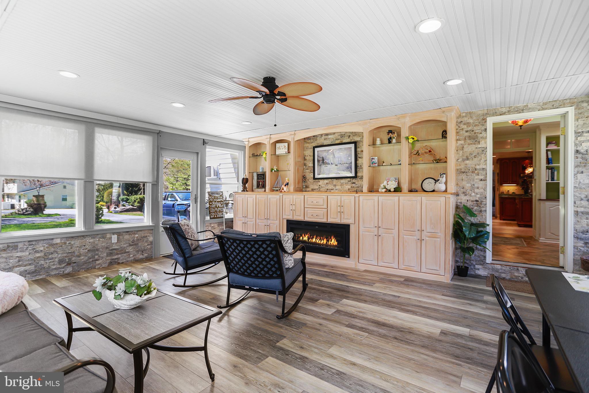 SHARON - Residential