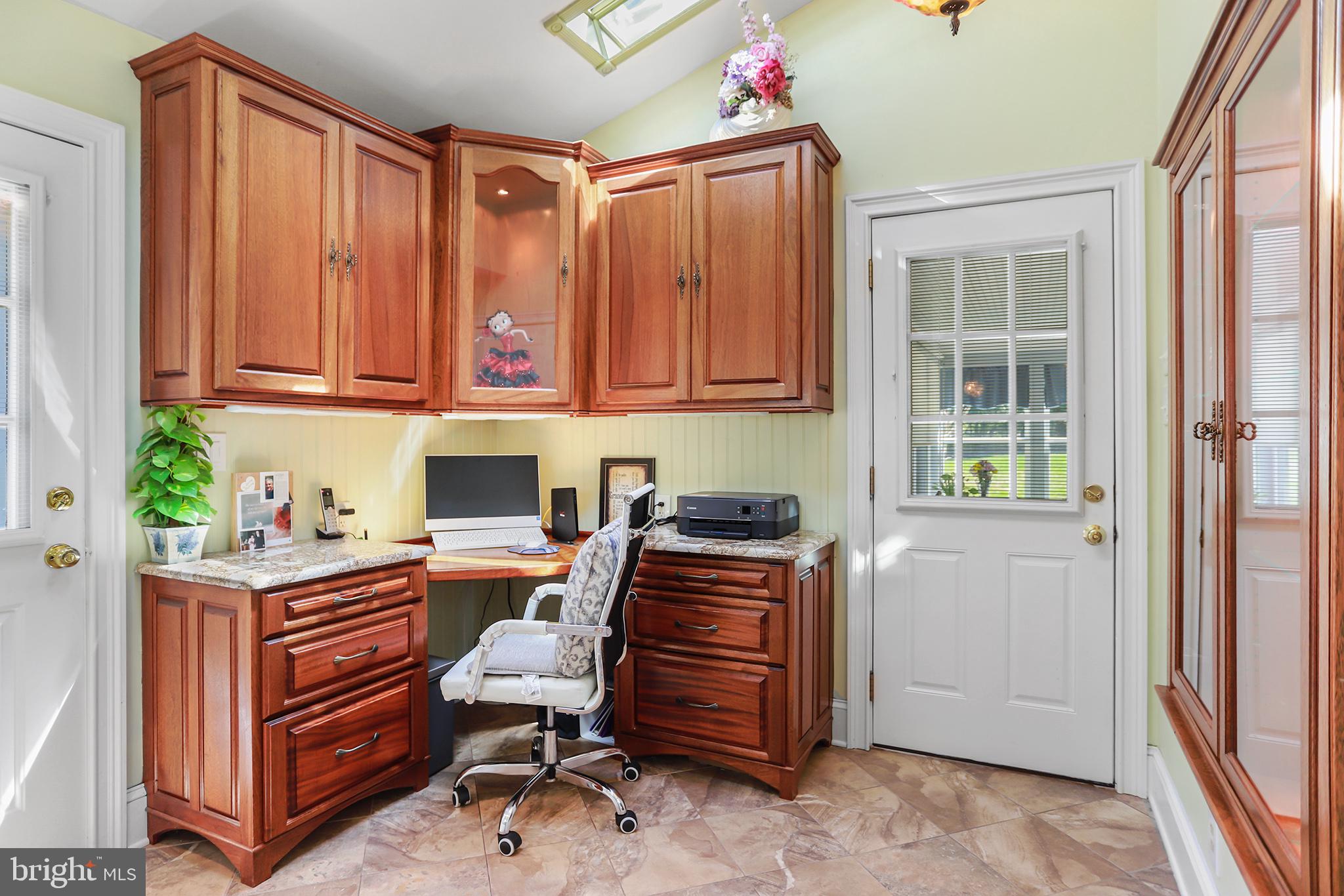 SHARON - Residential