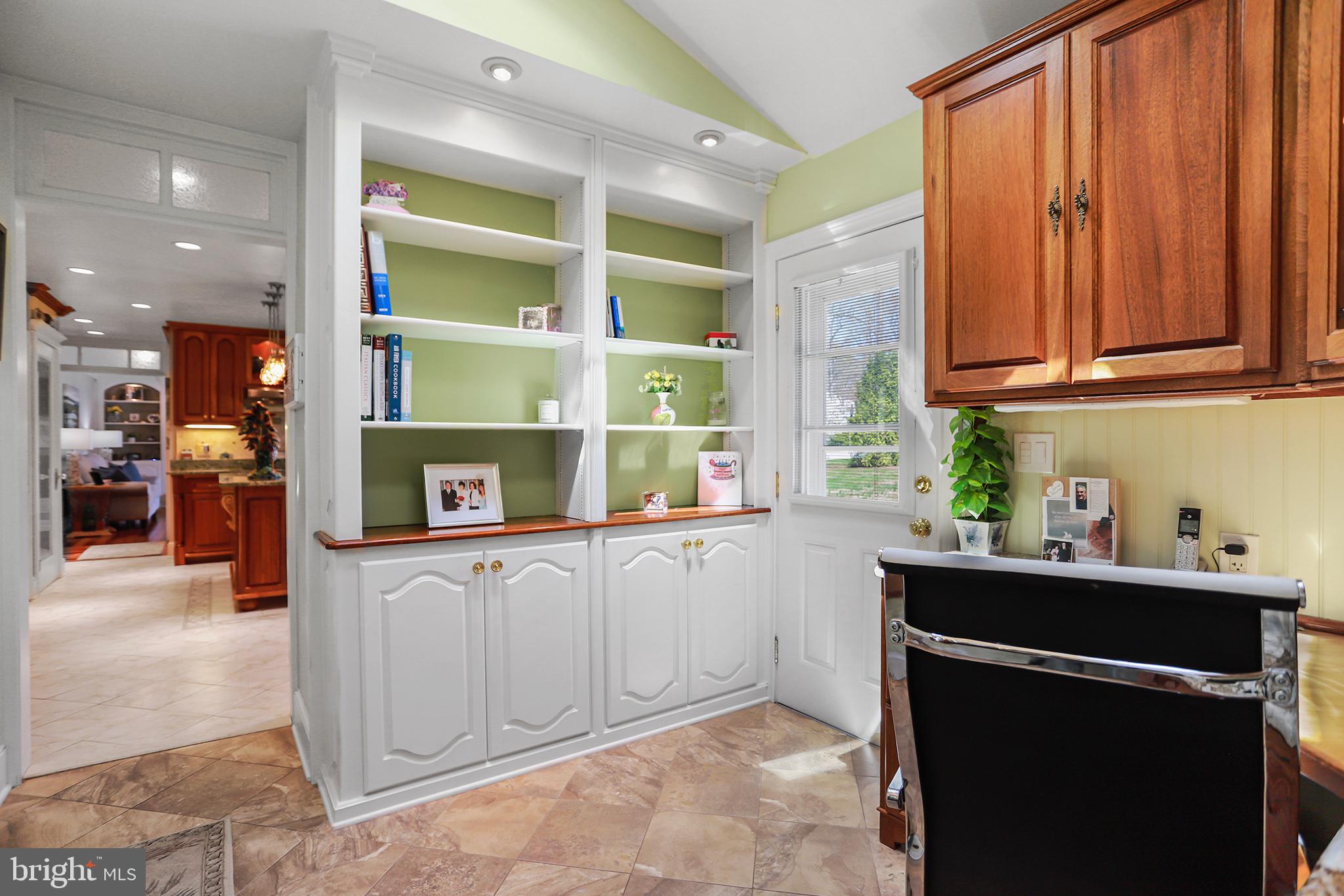 SHARON - Residential