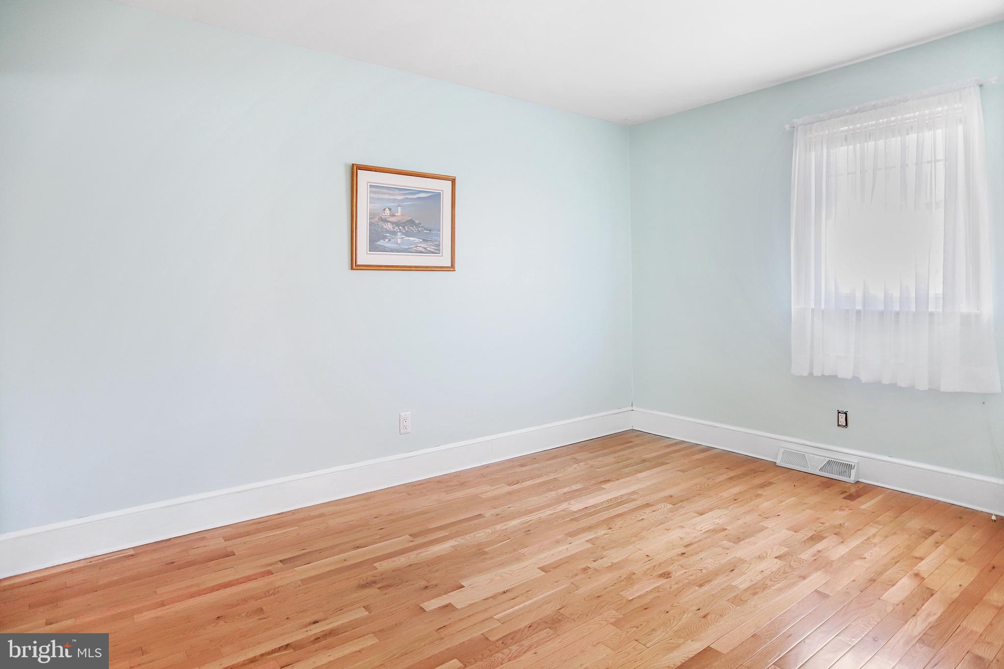 SHARON - Residential