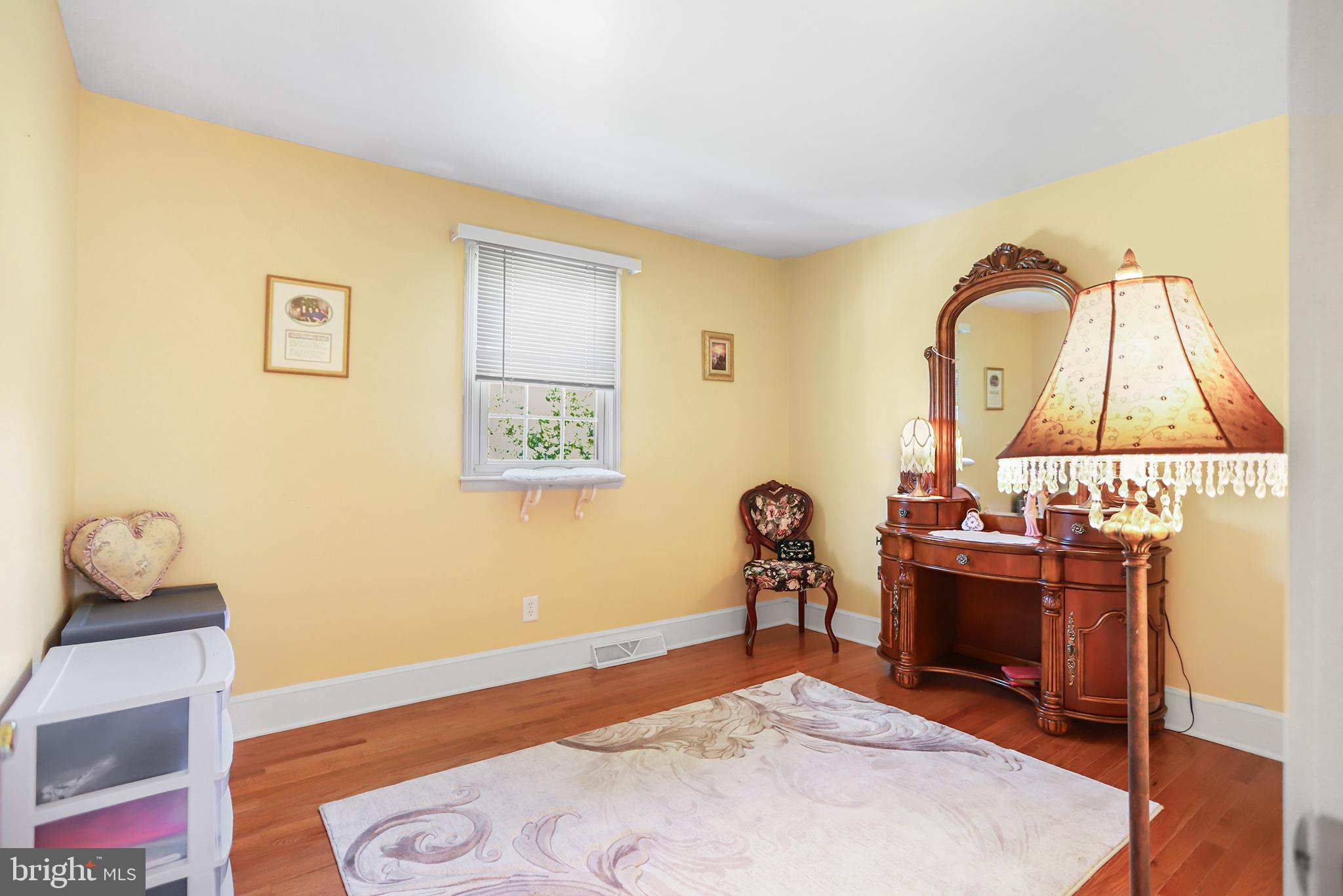 SHARON - Residential