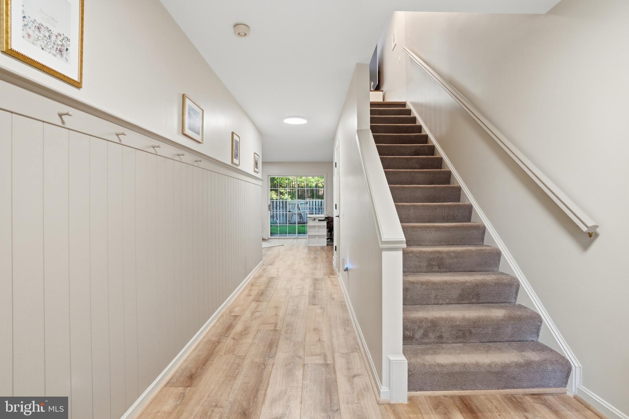 345 BARNFIELD SQUARE NE