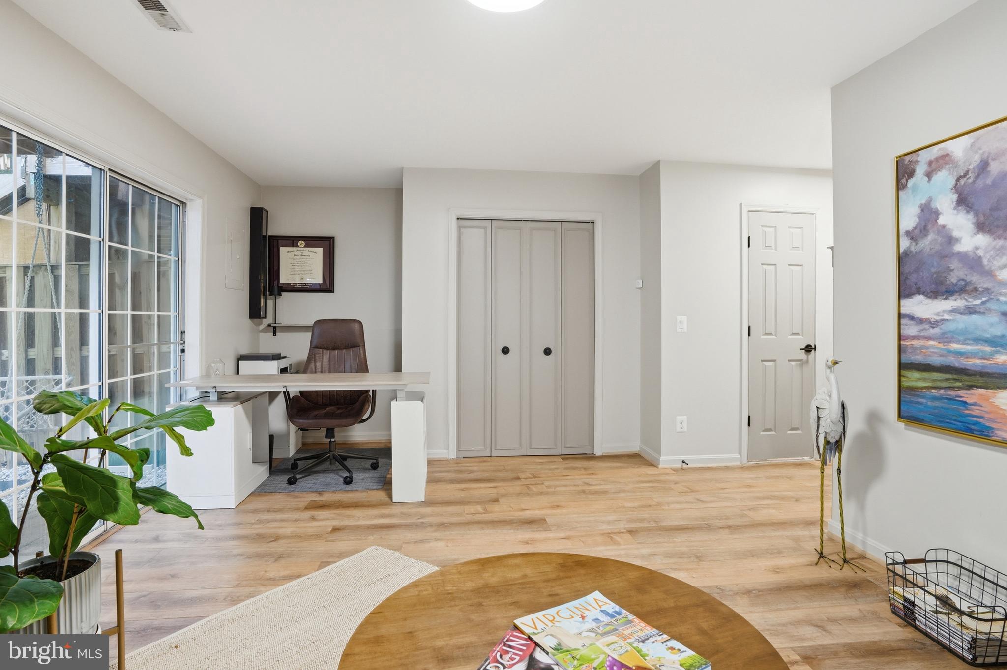 345 BARNFIELD SQUARE NE