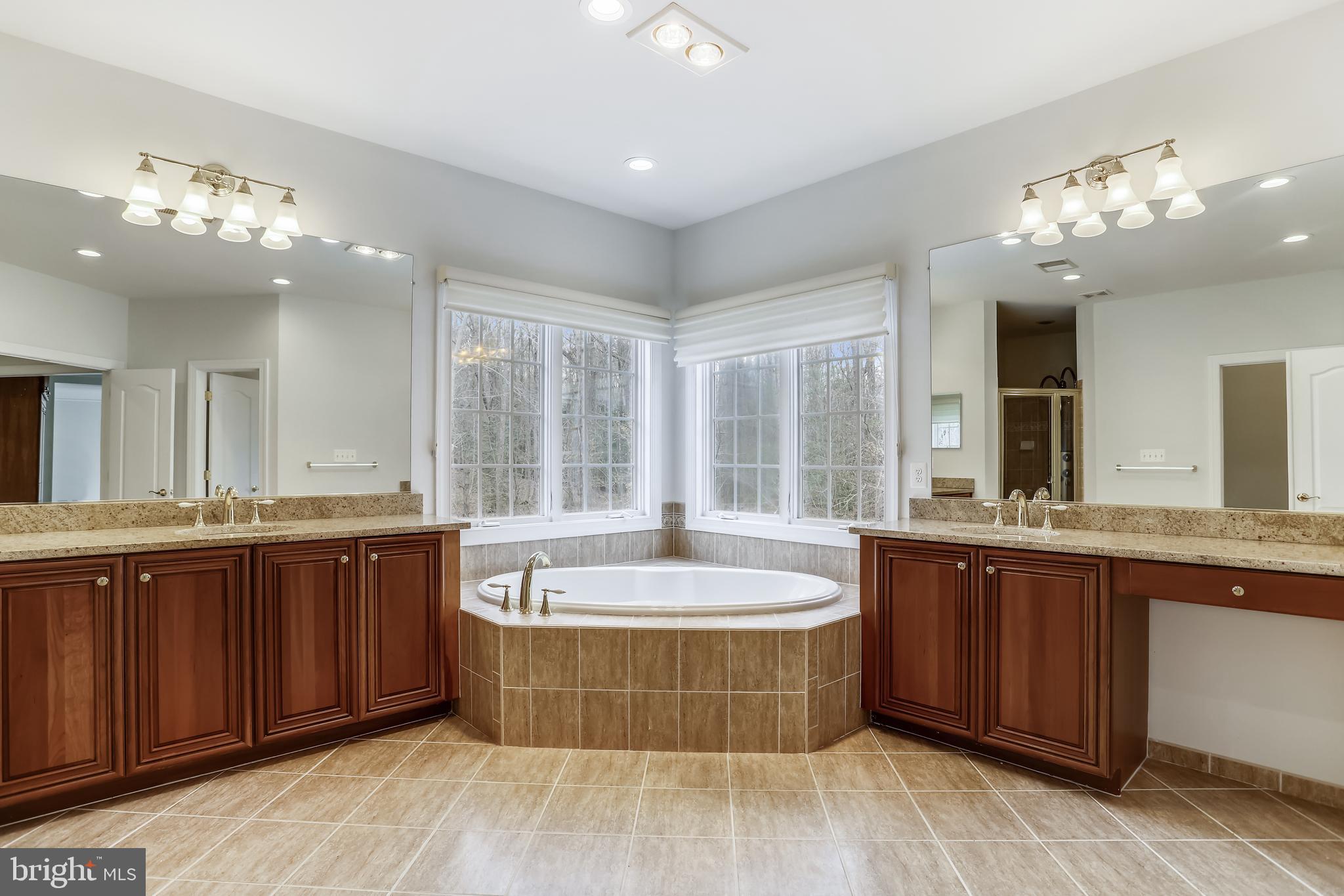 RIVER FALLS - Residential