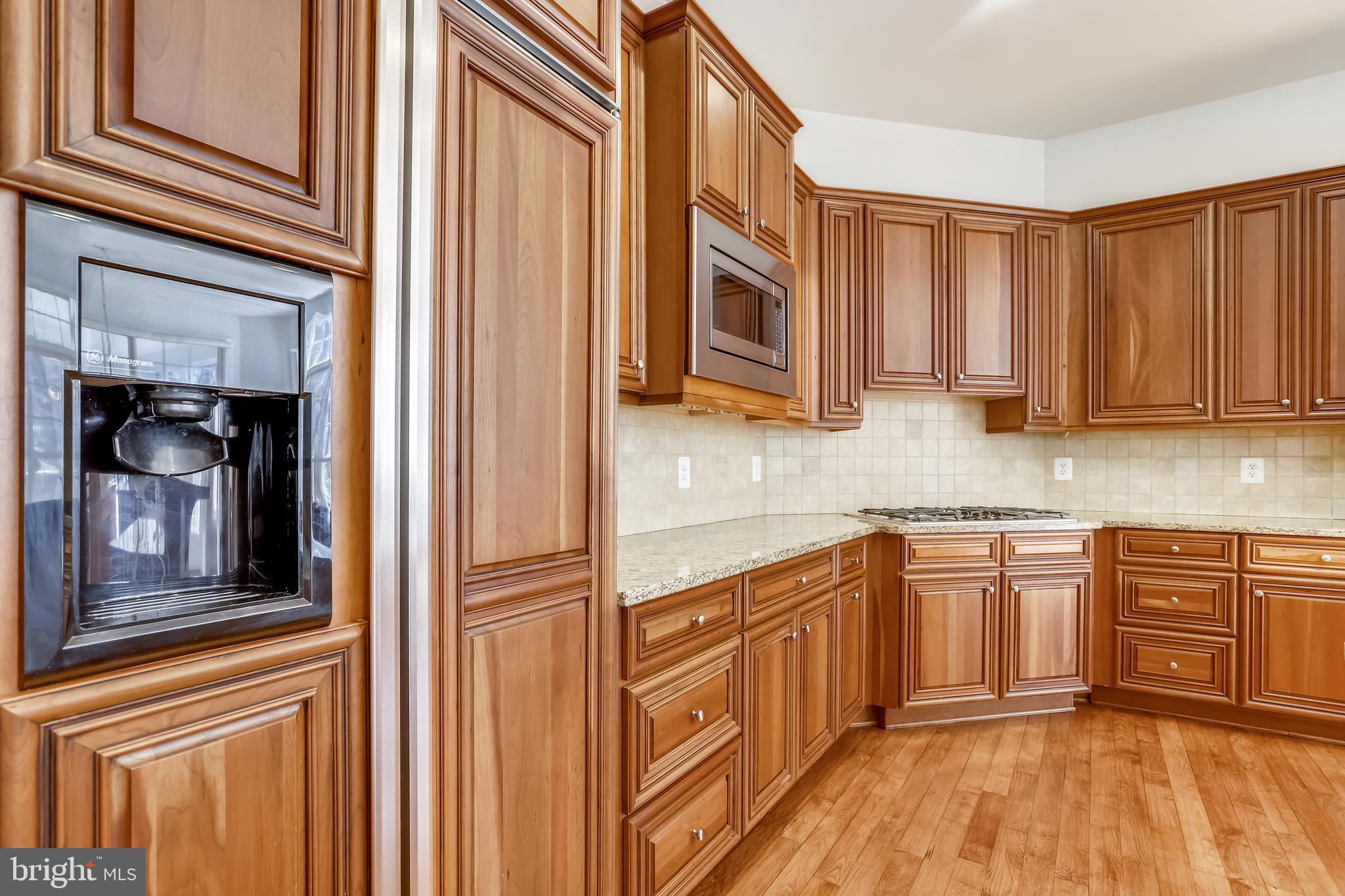 RIVER FALLS - Residential