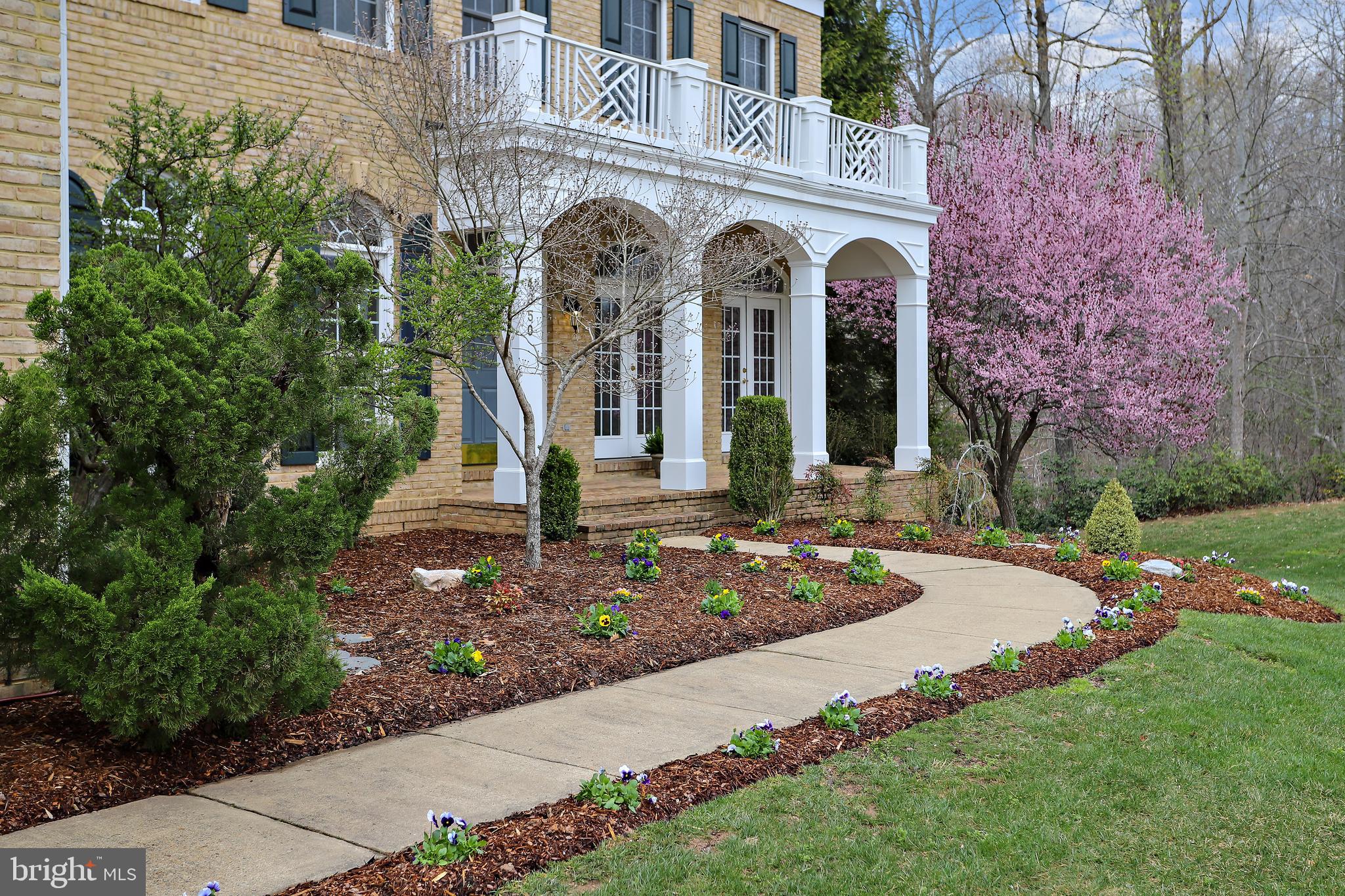 RIVER FALLS - Residential