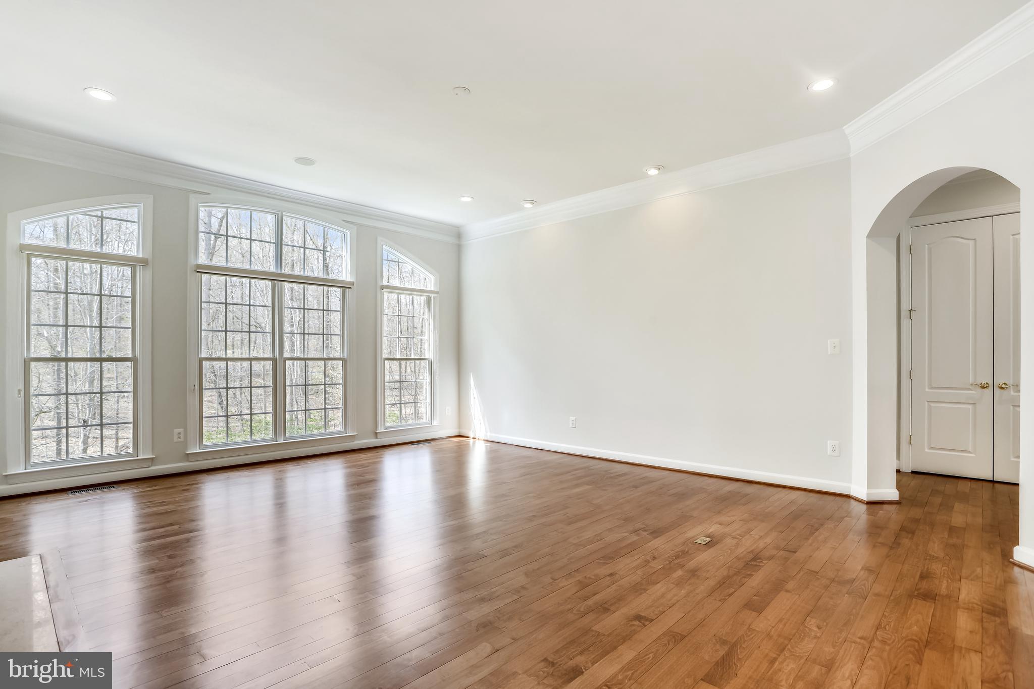 RIVER FALLS - Residential