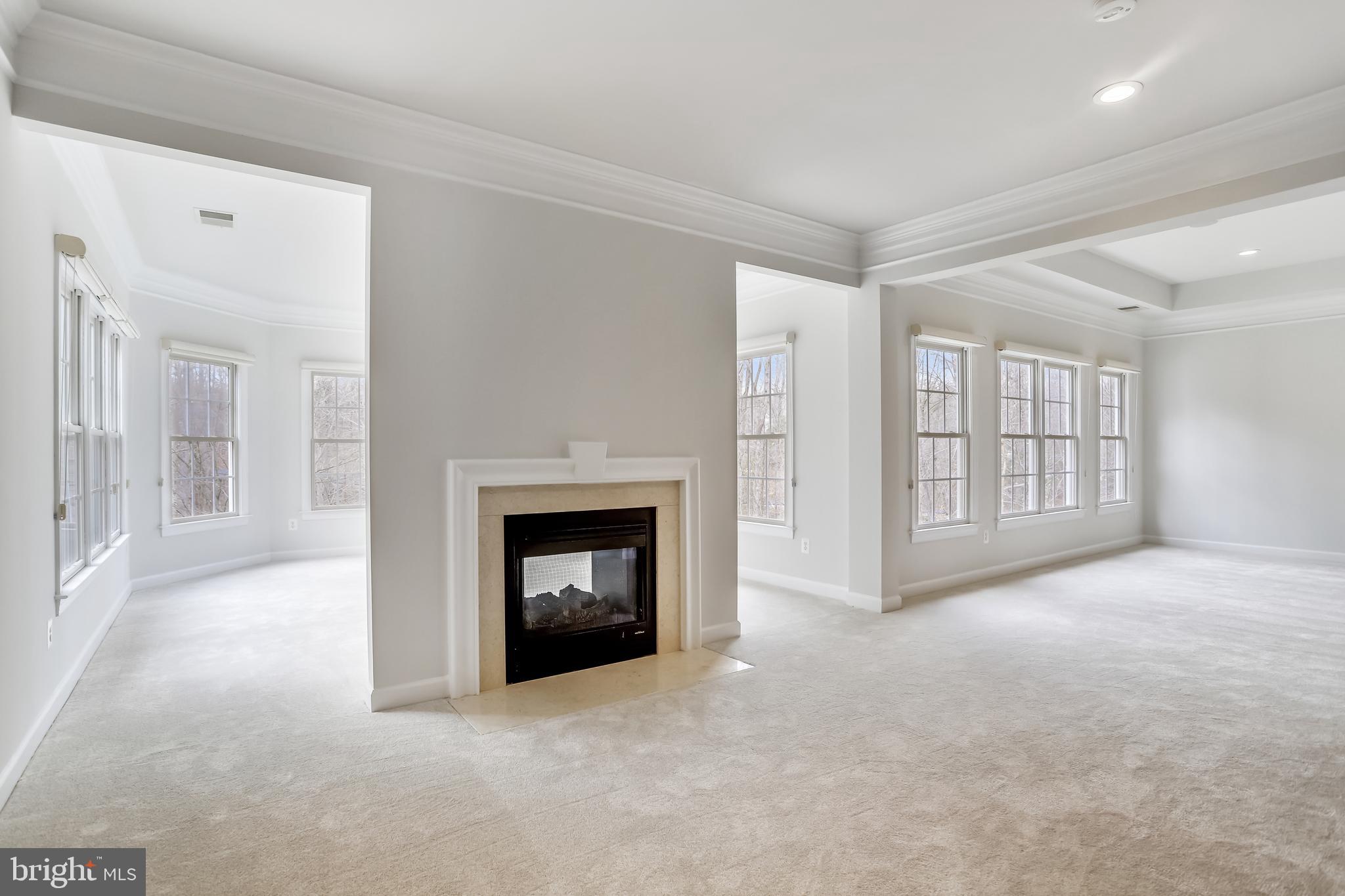 RIVER FALLS - Residential