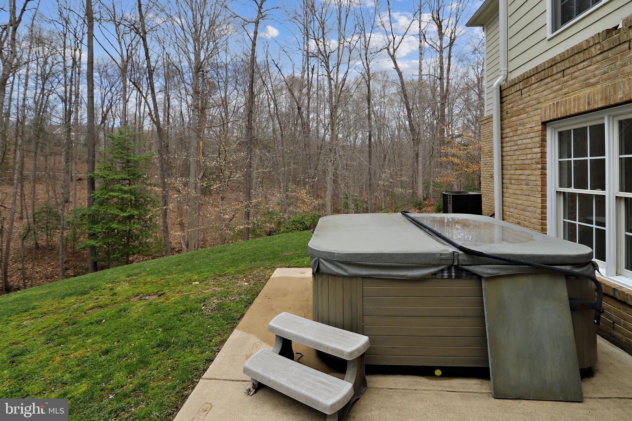 RIVER FALLS - Residential