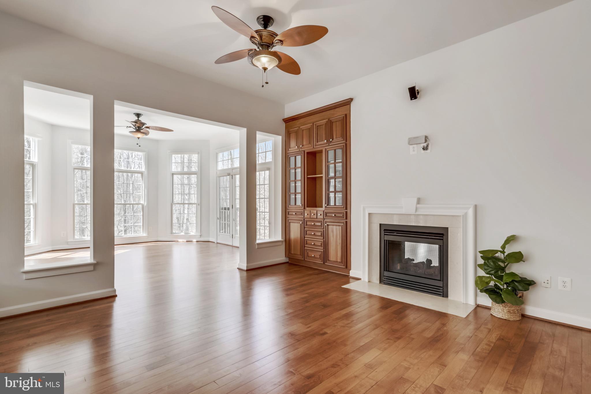 RIVER FALLS - Residential