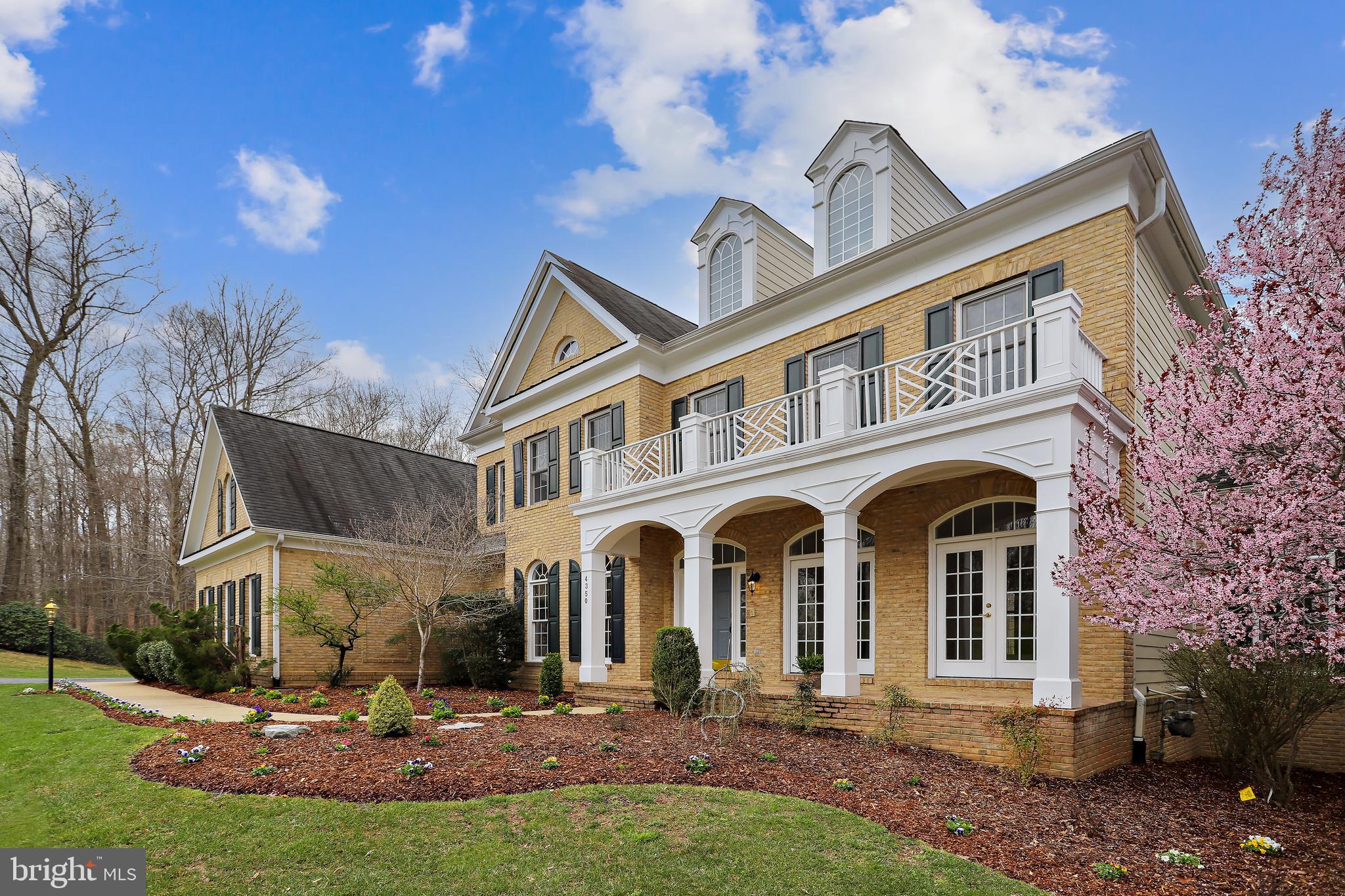 RIVER FALLS - Residential