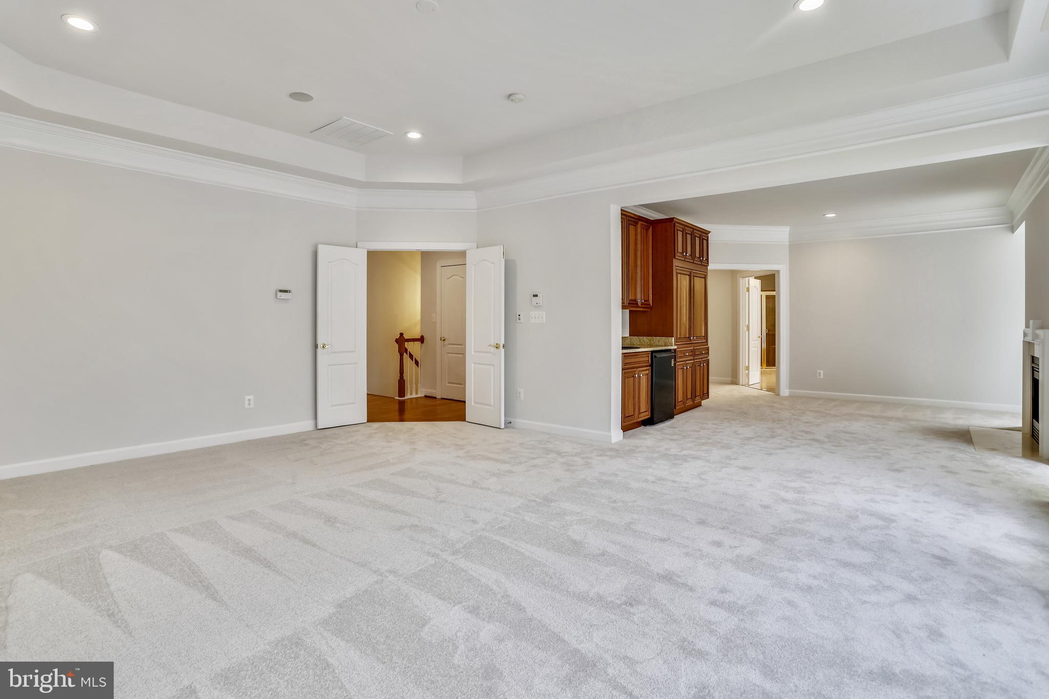 RIVER FALLS - Residential