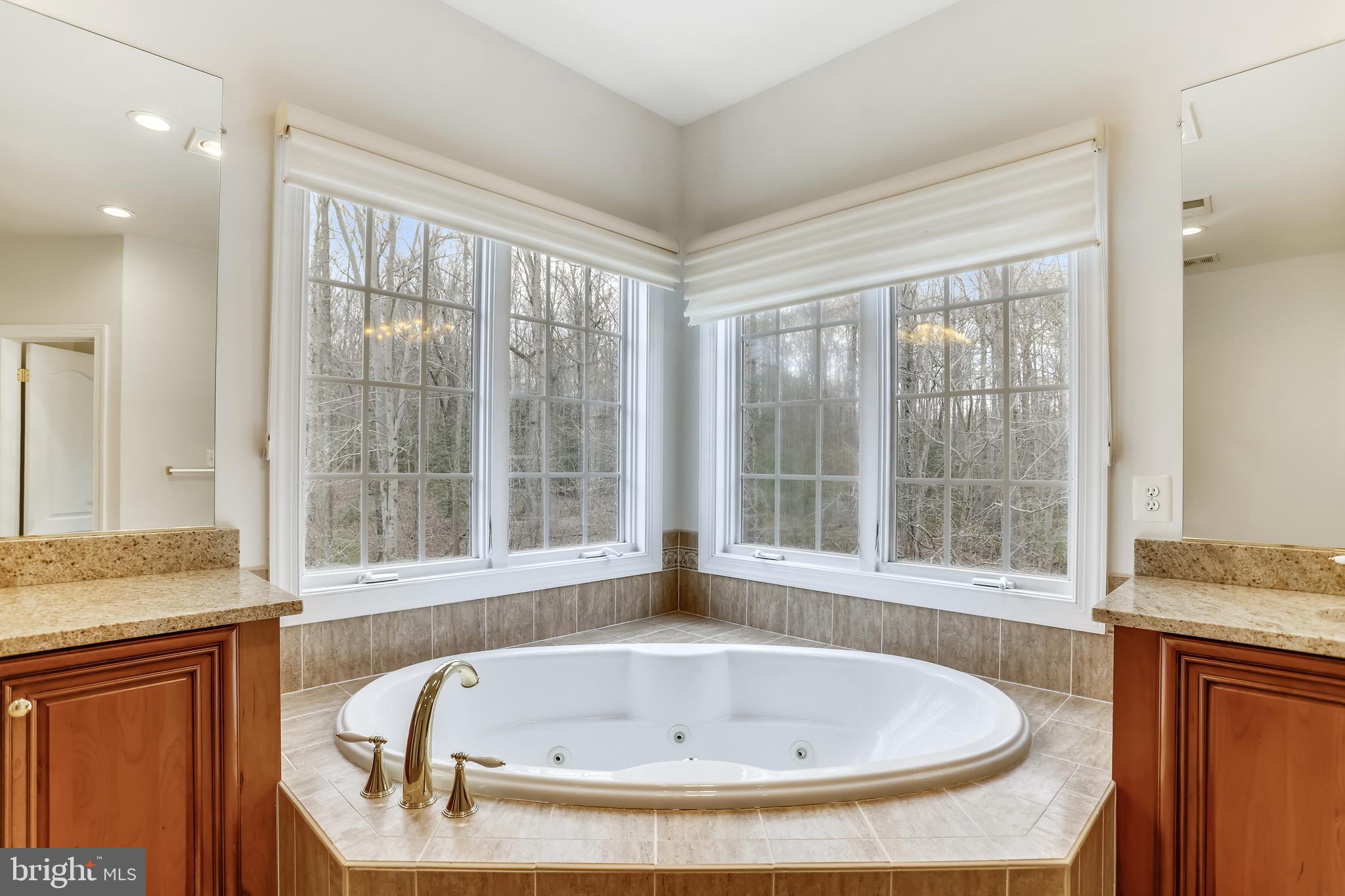 RIVER FALLS - Residential