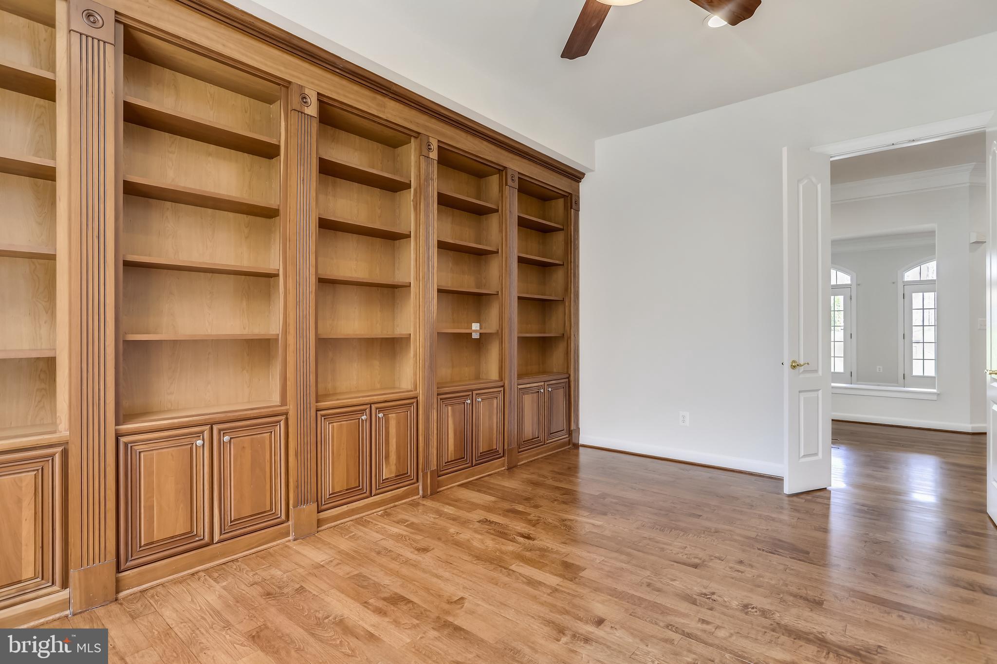 RIVER FALLS - Residential