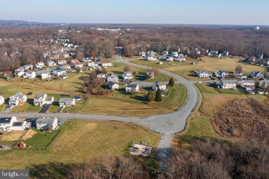 KENSINGTON COURTS - Residential
