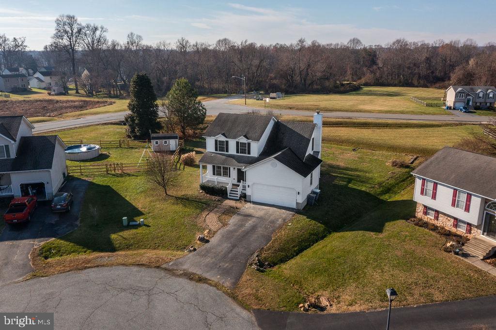 KENSINGTON COURTS - Residential