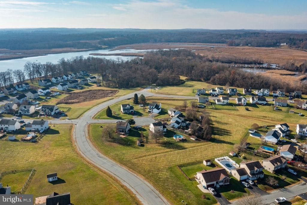 KENSINGTON COURTS - Residential