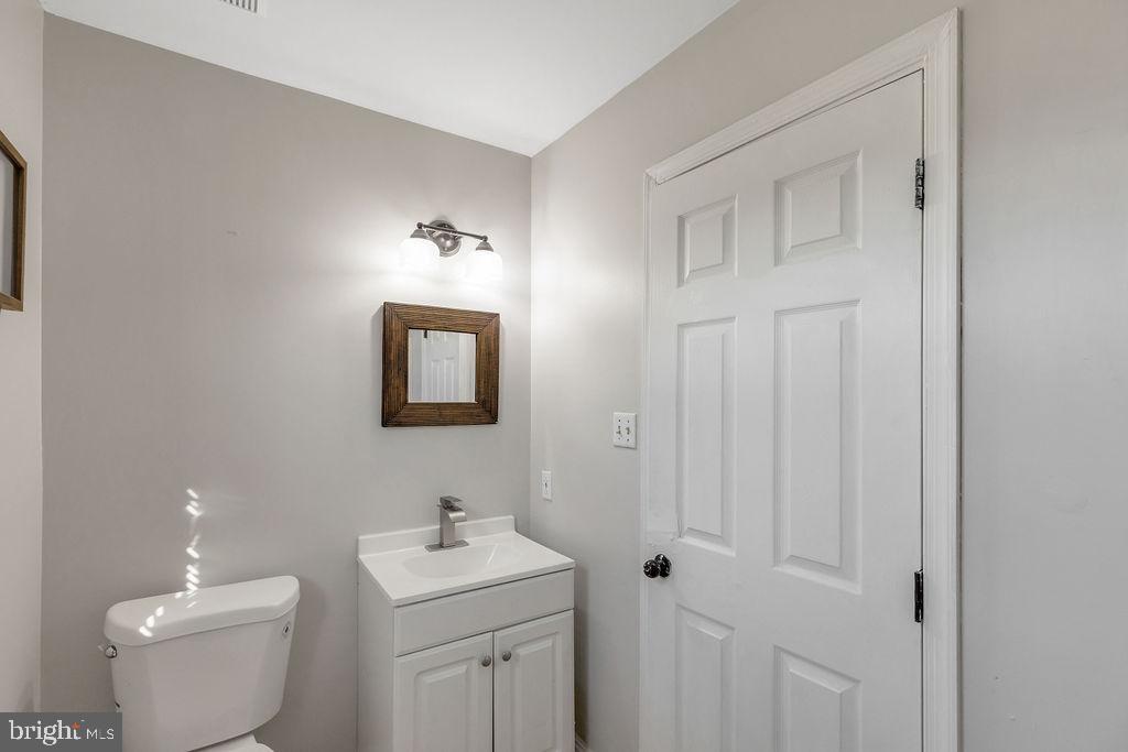 KENSINGTON COURTS - Residential