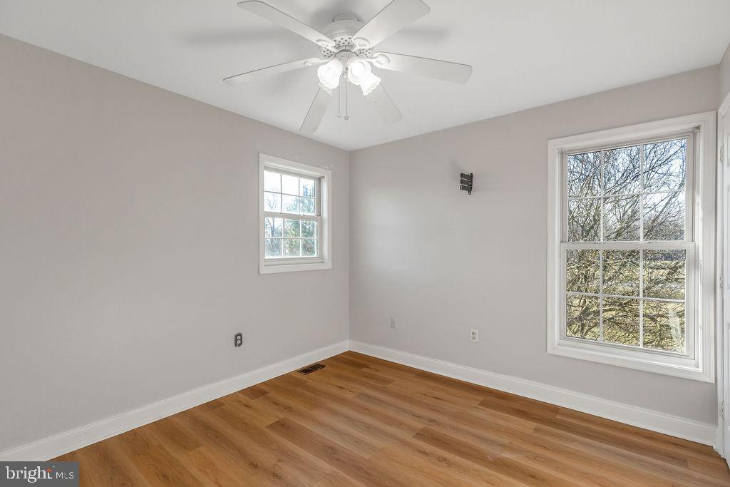 KENSINGTON COURTS - Residential