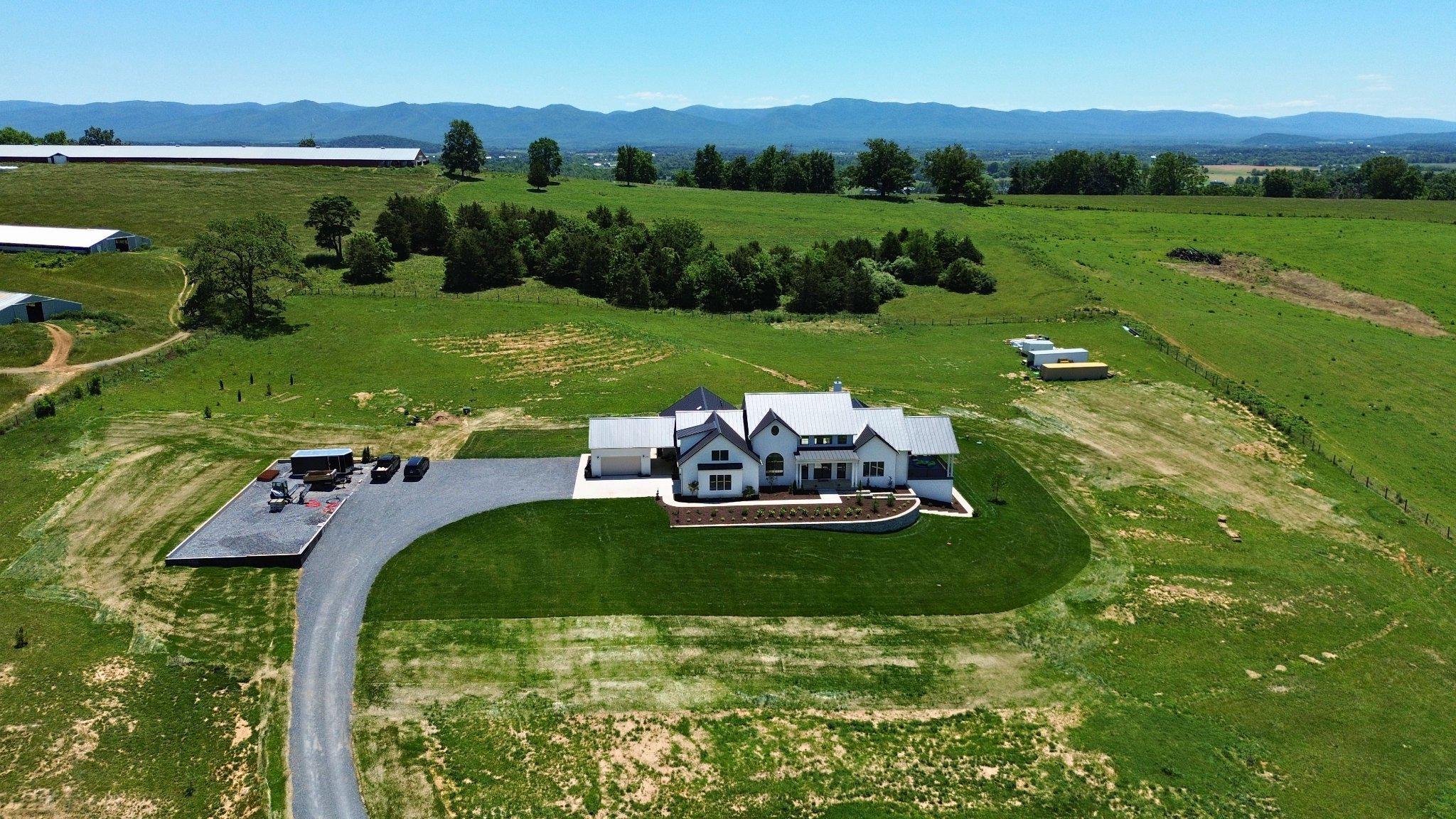 3961 OAK RIDGE RD