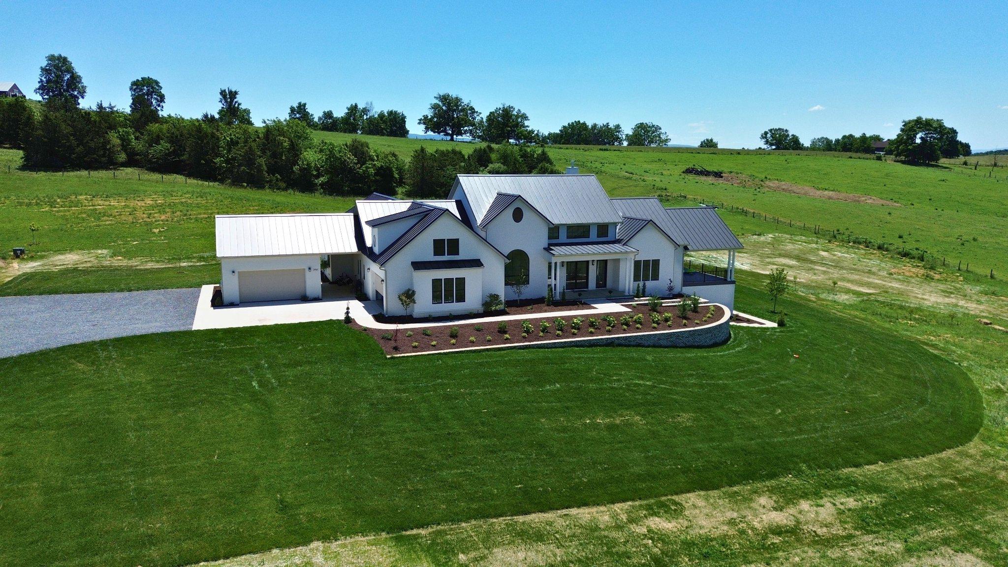 3961 OAK RIDGE RD