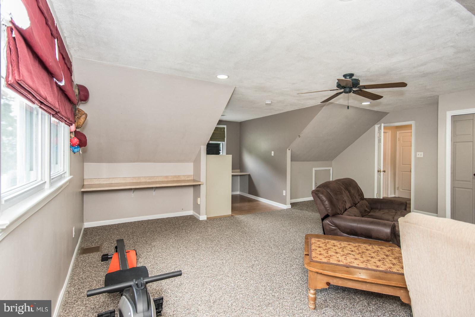 HOLLANDALE - Residential