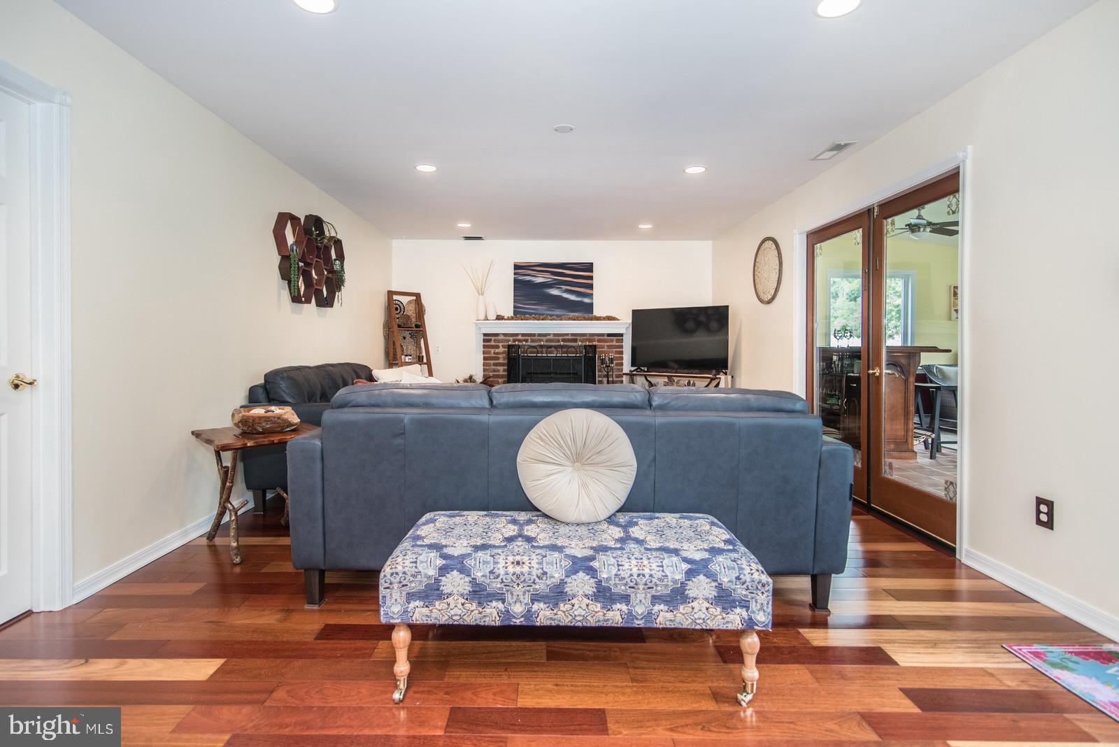 HOLLANDALE - Residential