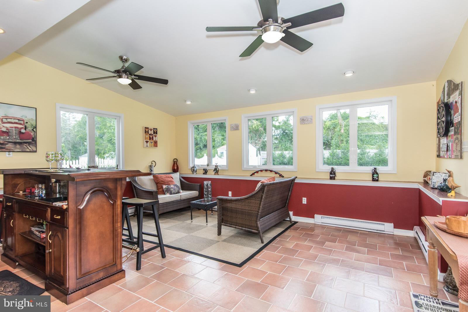 HOLLANDALE - Residential