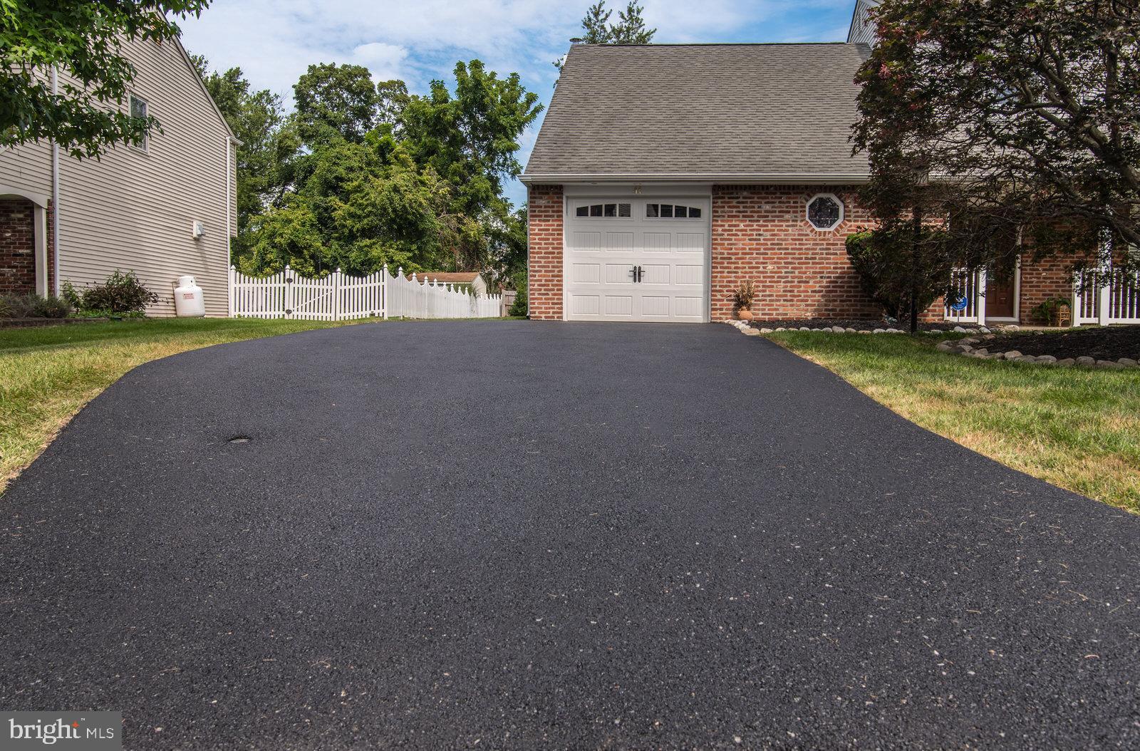 41 GRANT DRIVE