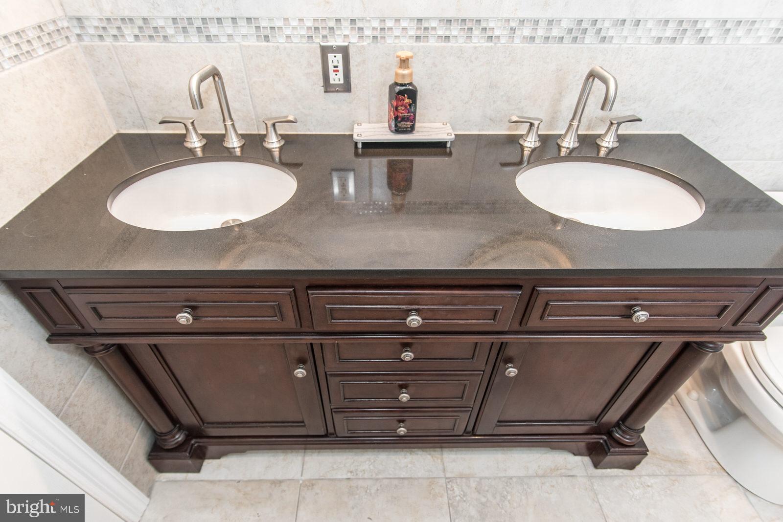 HOLLANDALE - Residential